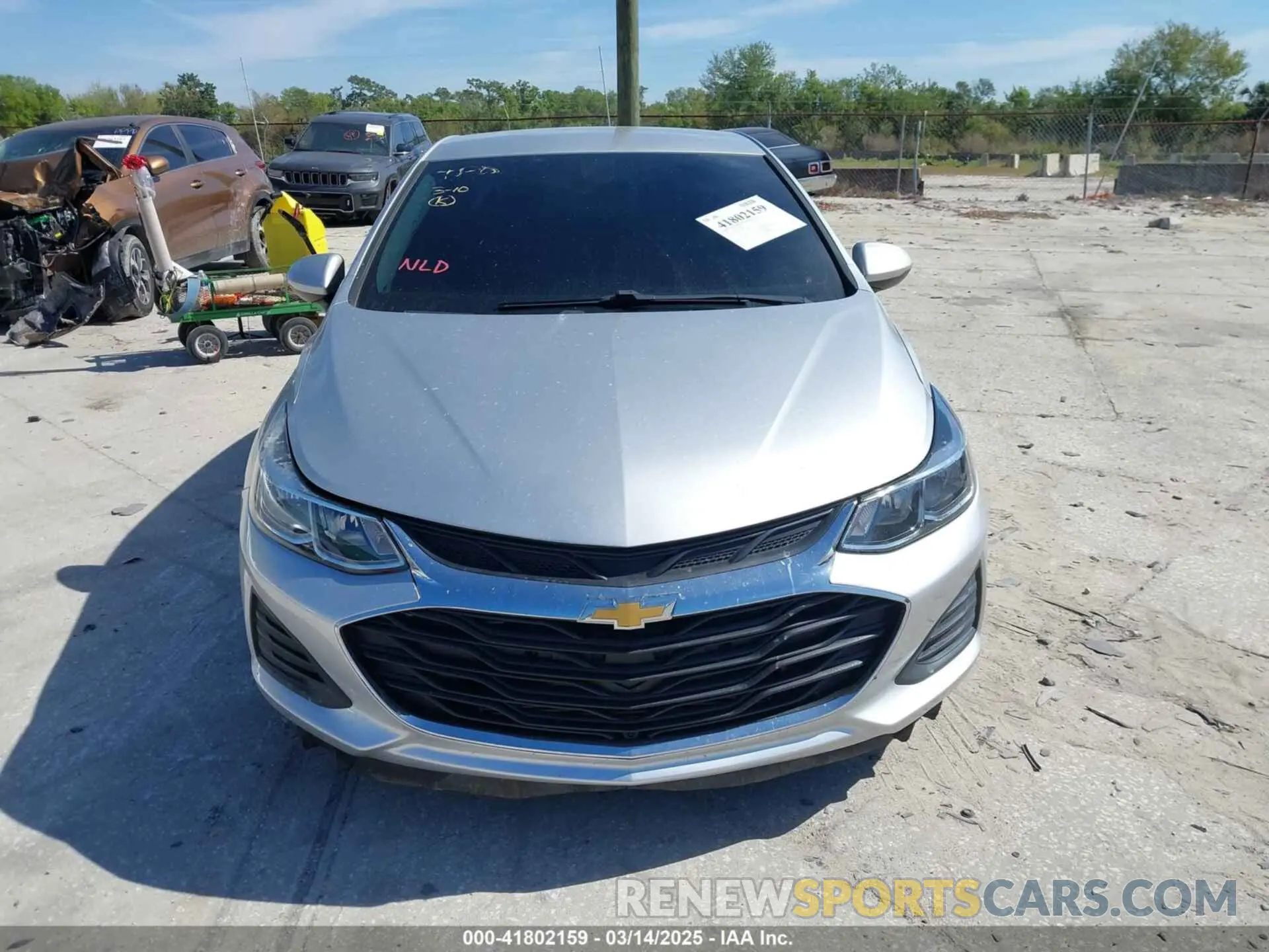 12 fotografías del automóvil dañado 1G1BC5SM5K7149892 CHEVROLET CRUZE 2019