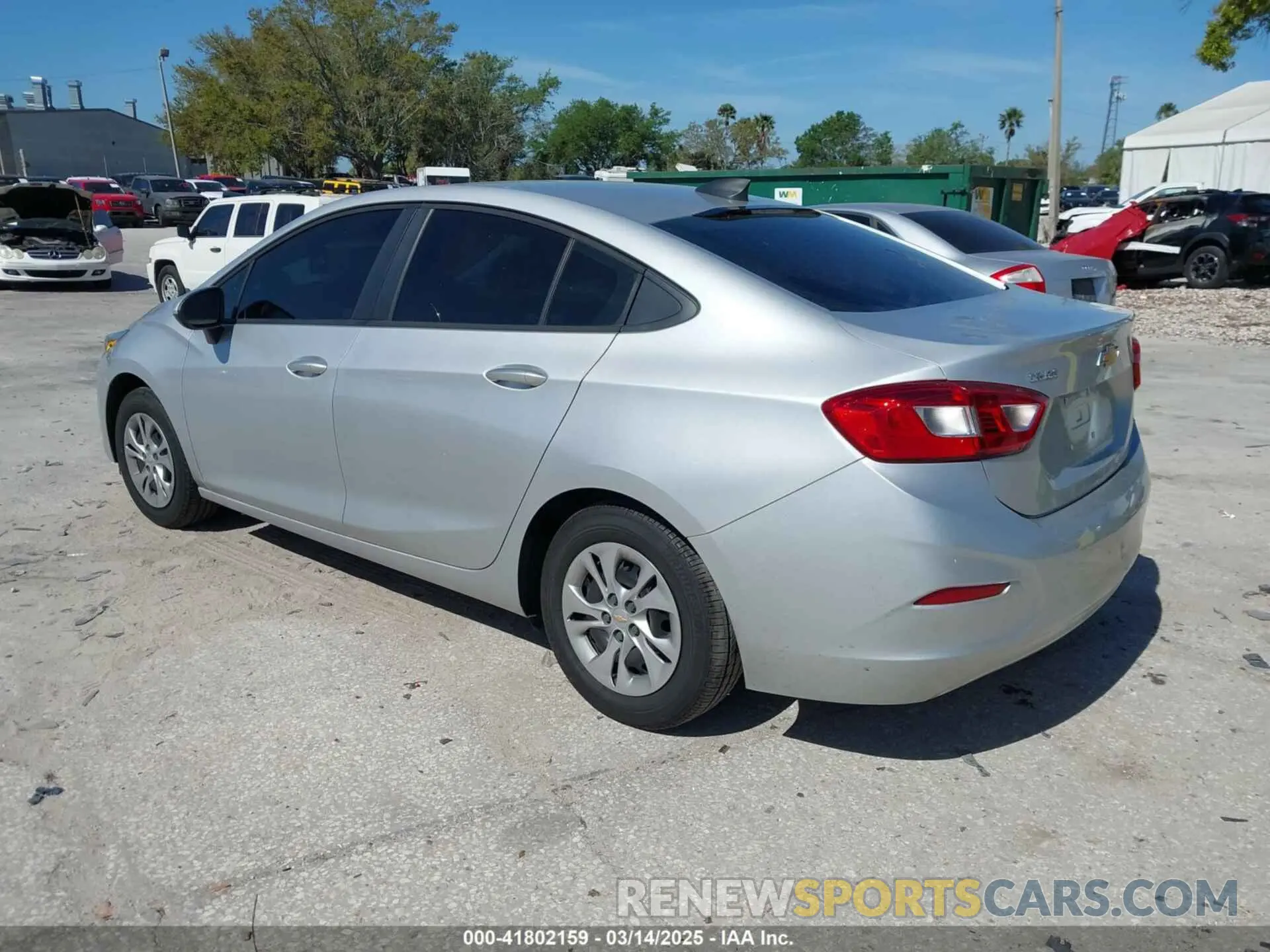 3 fotografías del automóvil dañado 1G1BC5SM5K7149892 CHEVROLET CRUZE 2019