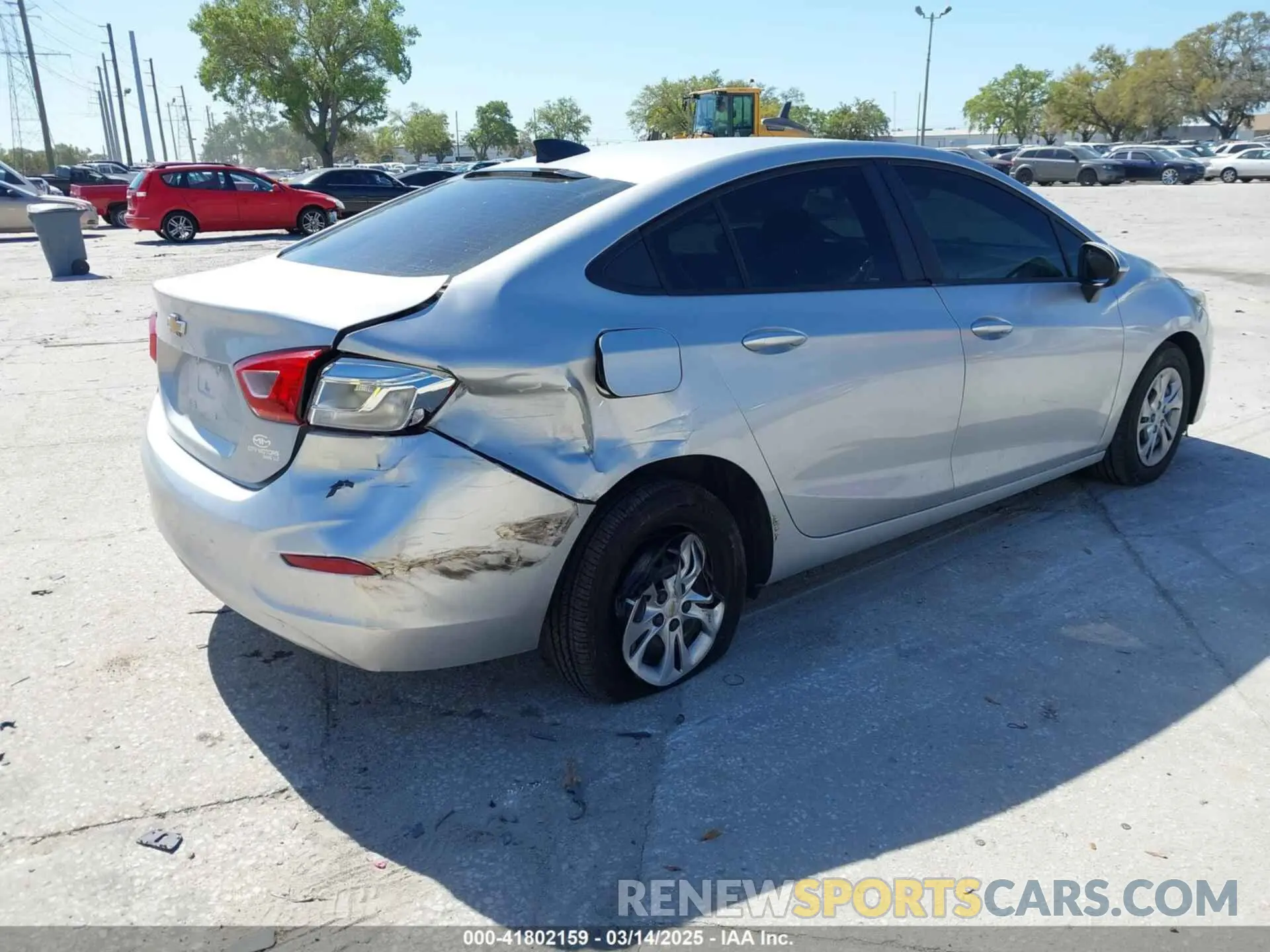 4 fotografías del automóvil dañado 1G1BC5SM5K7149892 CHEVROLET CRUZE 2019