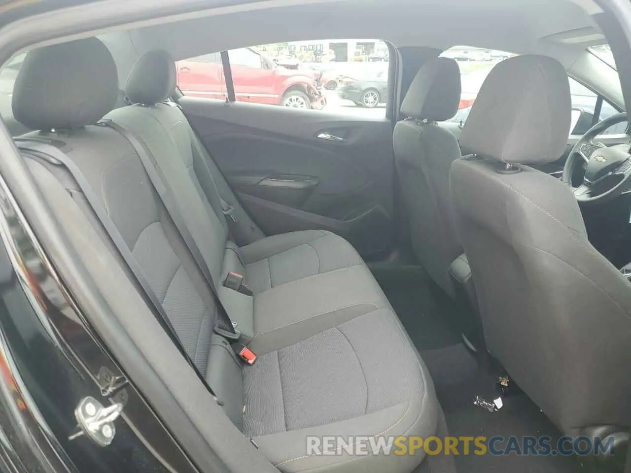 10 fotografías del automóvil dañado 1G1BC5SM5K7152064 CHEVROLET CRUZE 2019