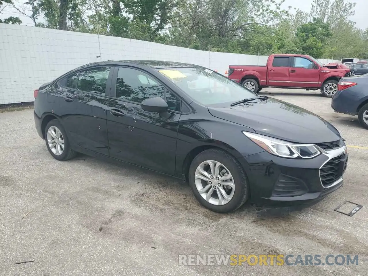 4 fotografías del automóvil dañado 1G1BC5SM5K7152064 CHEVROLET CRUZE 2019