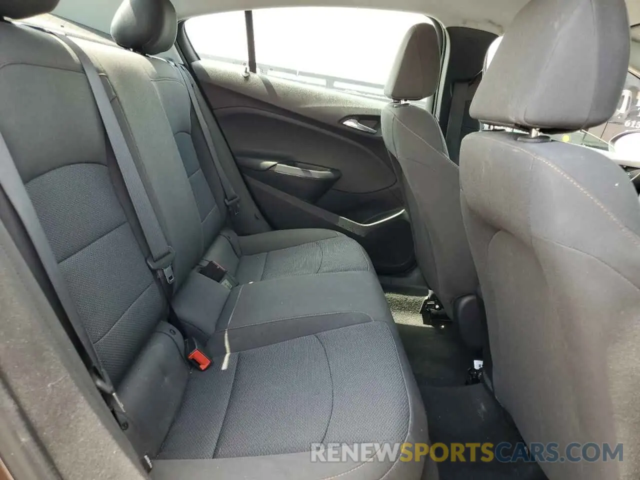 10 fotografías del automóvil dañado 1G1BC5SM6K7107635 CHEVROLET CRUZE 2019