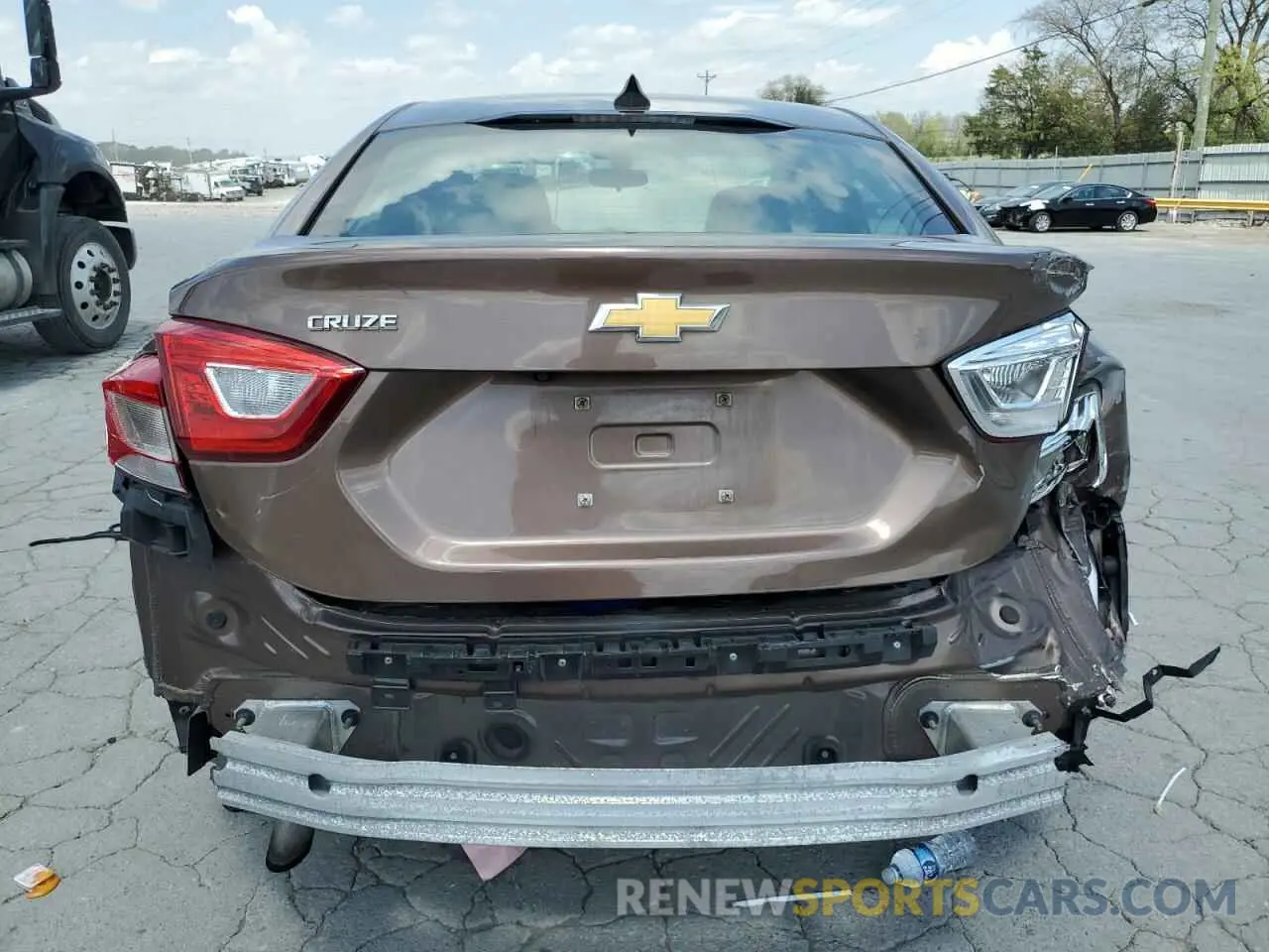 6 fotografías del automóvil dañado 1G1BC5SM6K7107635 CHEVROLET CRUZE 2019