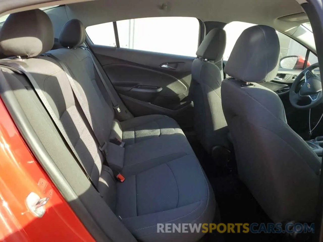 10 fotografías del automóvil dañado 1G1BC5SM6K7107733 CHEVROLET CRUZE 2019