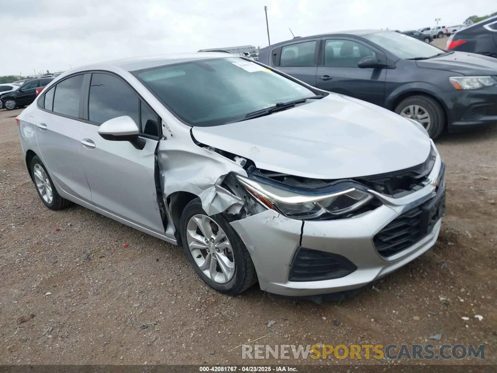 1 fotografías del automóvil dañado 1G1BC5SM6K7149092 CHEVROLET CRUZE 2019