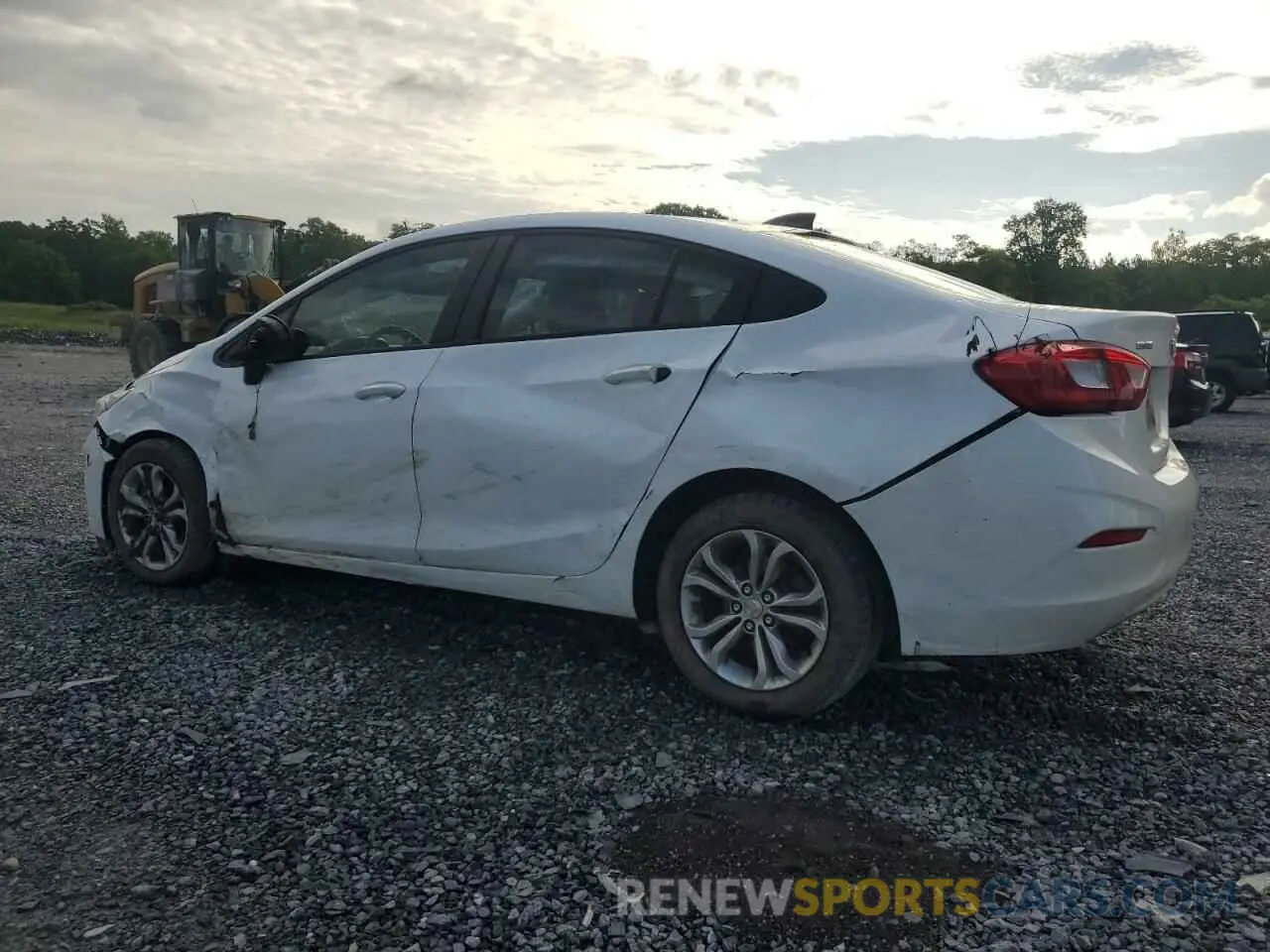 2 fotografías del automóvil dañado 1G1BC5SM7K7125609 CHEVROLET CRUZE 2019