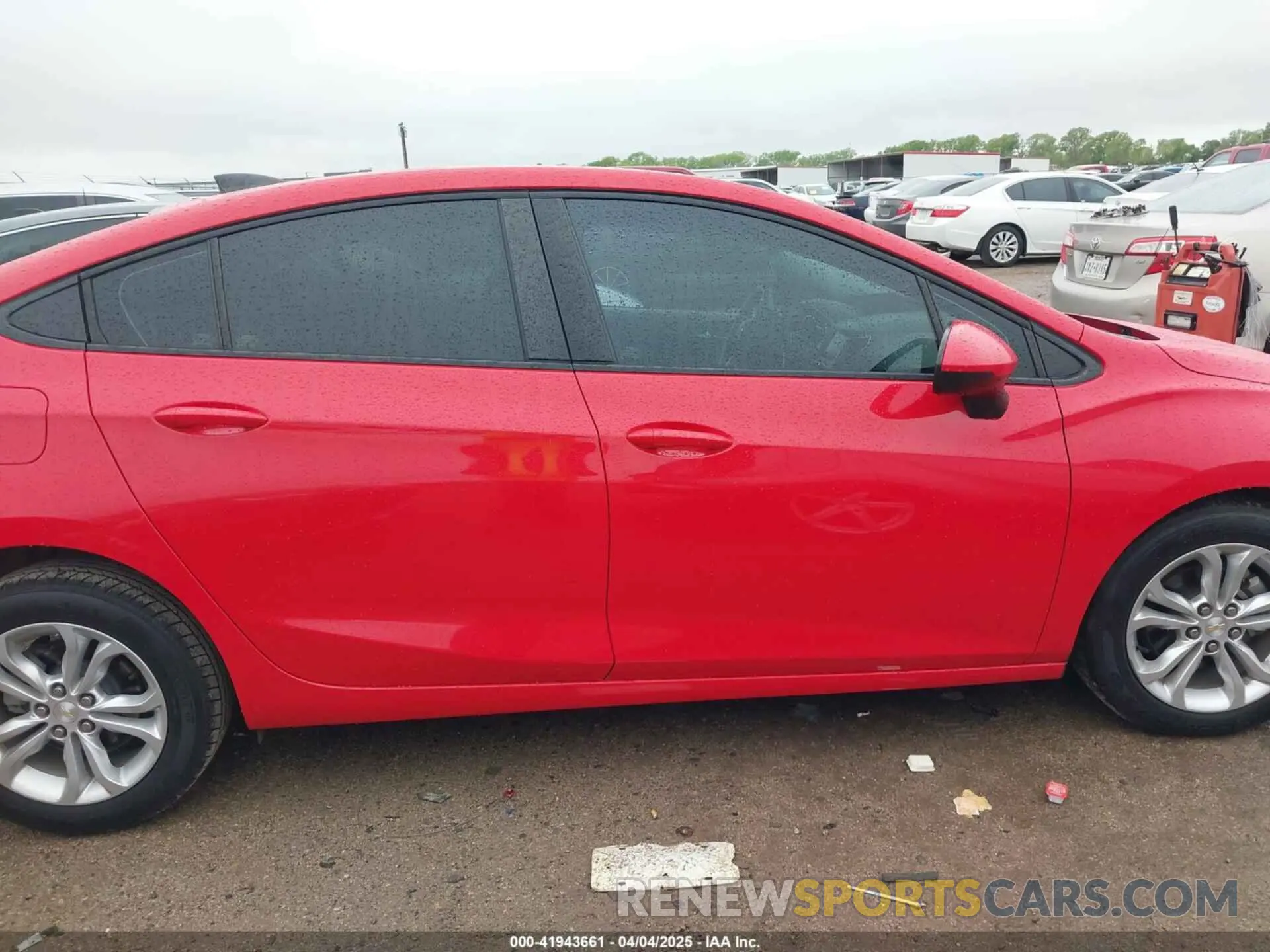 13 fotografías del automóvil dañado 1G1BC5SM7K7128073 CHEVROLET CRUZE 2019