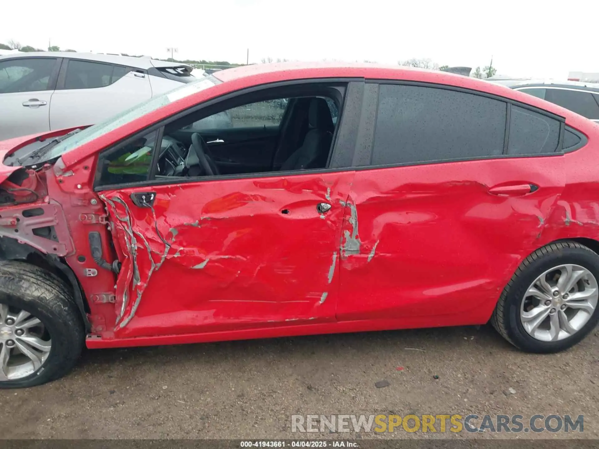 14 fotografías del automóvil dañado 1G1BC5SM7K7128073 CHEVROLET CRUZE 2019