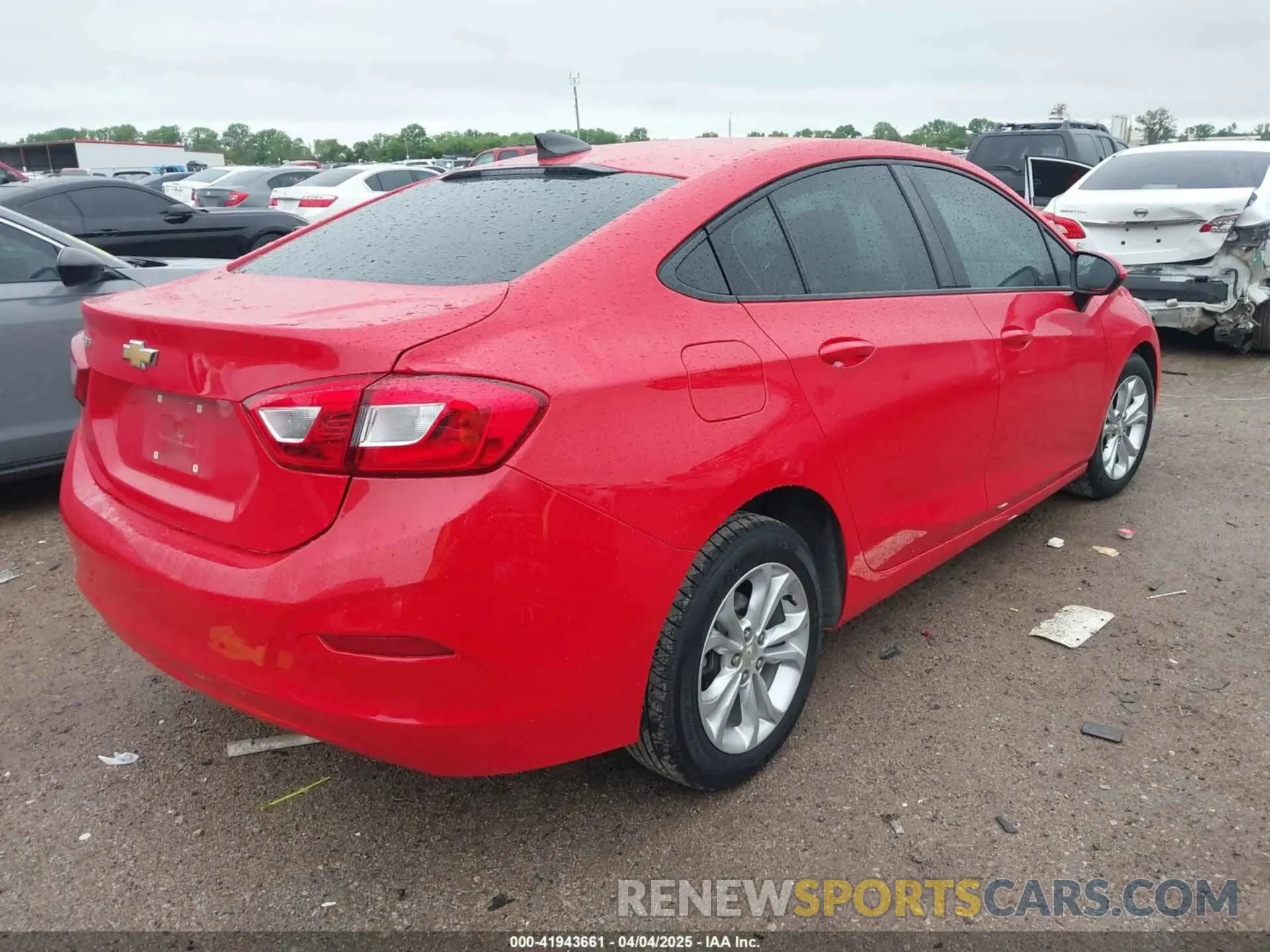 4 fotografías del automóvil dañado 1G1BC5SM7K7128073 CHEVROLET CRUZE 2019