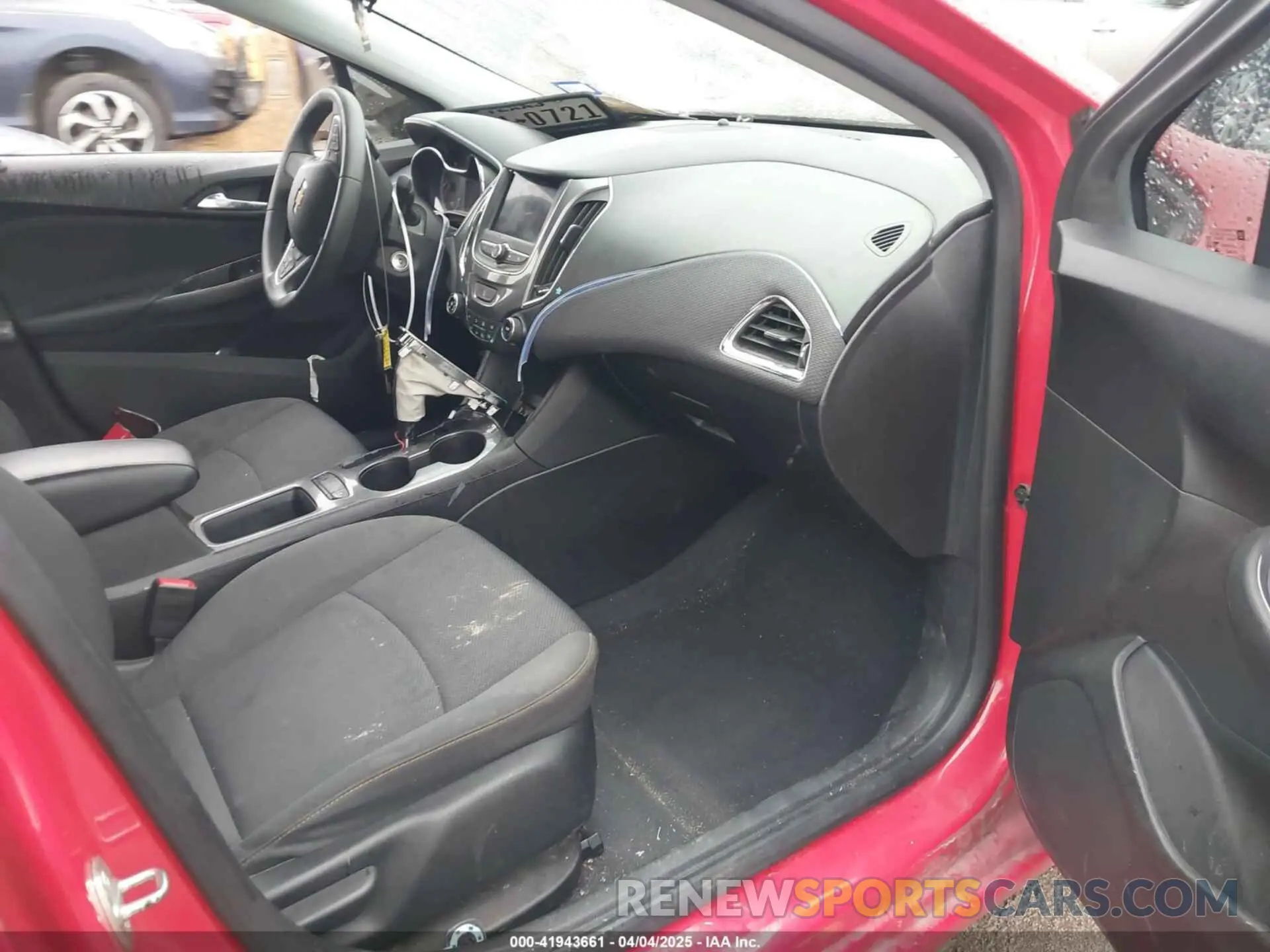5 fotografías del automóvil dañado 1G1BC5SM7K7128073 CHEVROLET CRUZE 2019