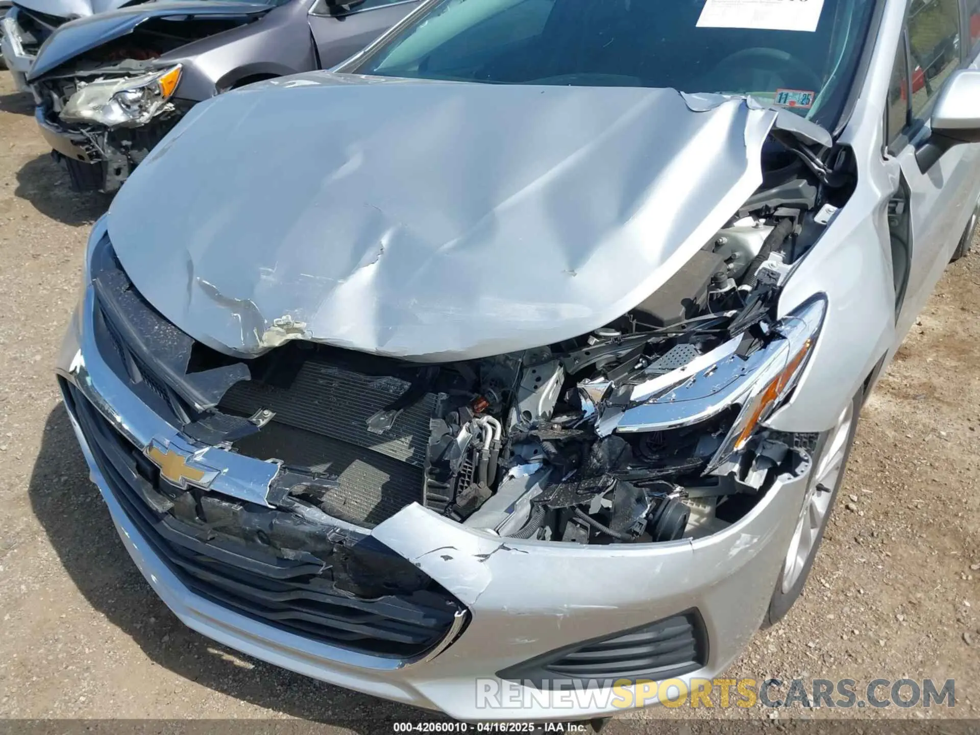 6 fotografías del automóvil dañado 1G1BC5SM7K7135668 CHEVROLET CRUZE 2019