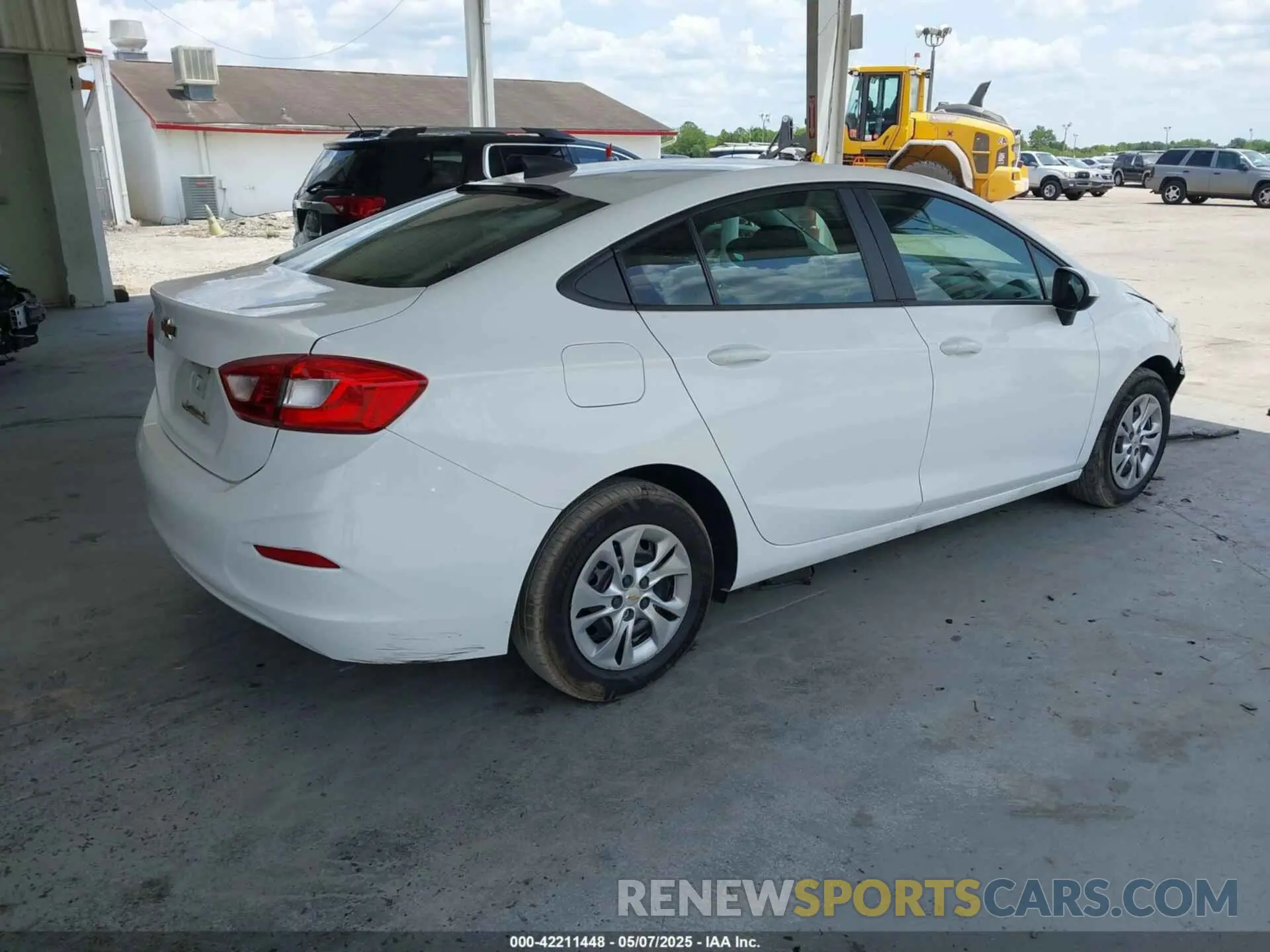 4 fotografías del automóvil dañado 1G1BC5SM7K7151417 CHEVROLET CRUZE 2019