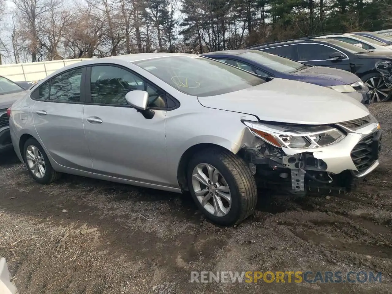 4 fotografías del automóvil dañado 1G1BC5SM8K7133301 CHEVROLET CRUZE 2019
