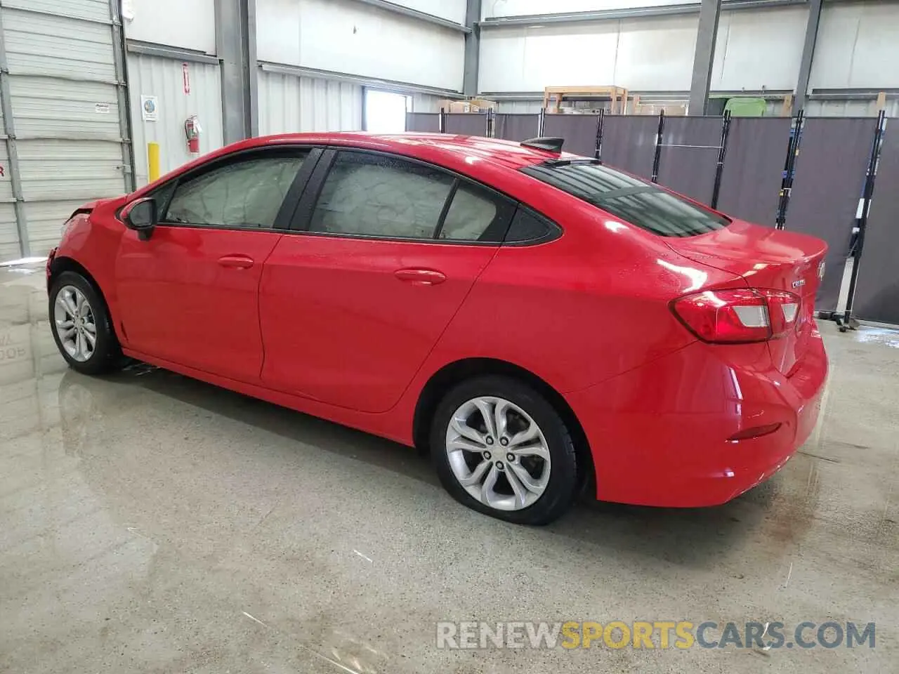 2 fotografías del automóvil dañado 1G1BC5SM8K7135789 CHEVROLET CRUZE 2019