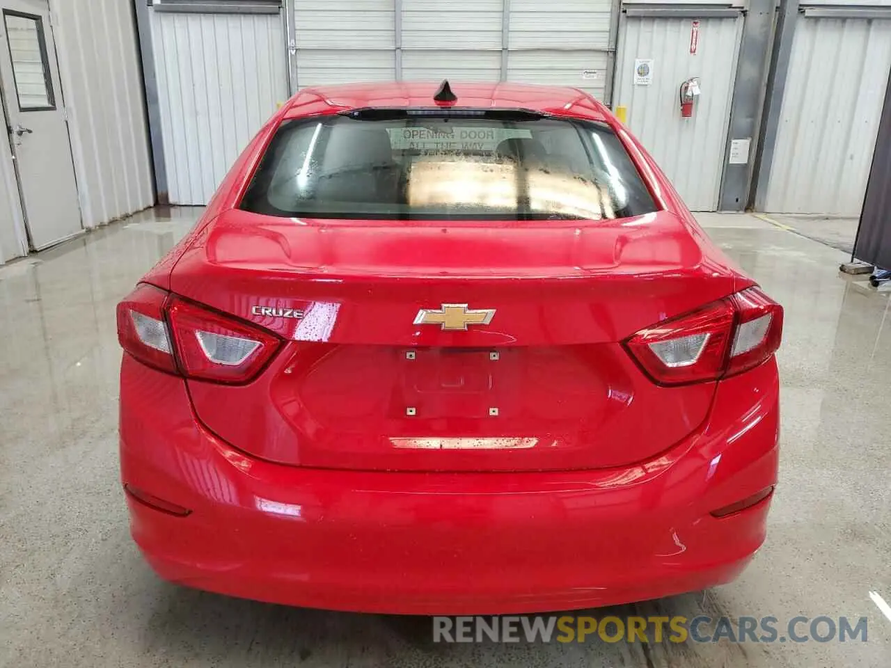6 fotografías del automóvil dañado 1G1BC5SM8K7135789 CHEVROLET CRUZE 2019