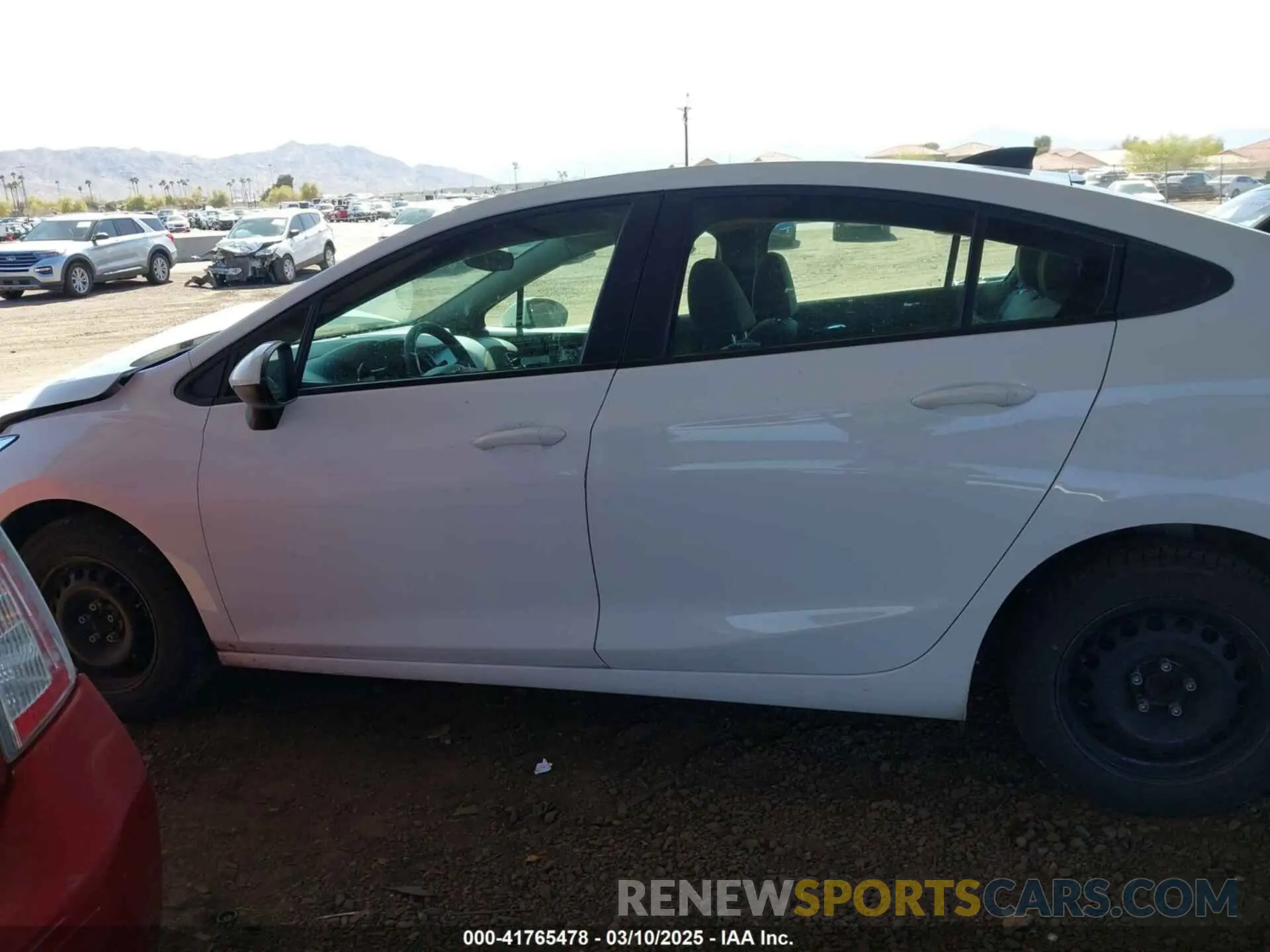 14 fotografías del automóvil dañado 1G1BC5SM8K7147845 CHEVROLET CRUZE 2019