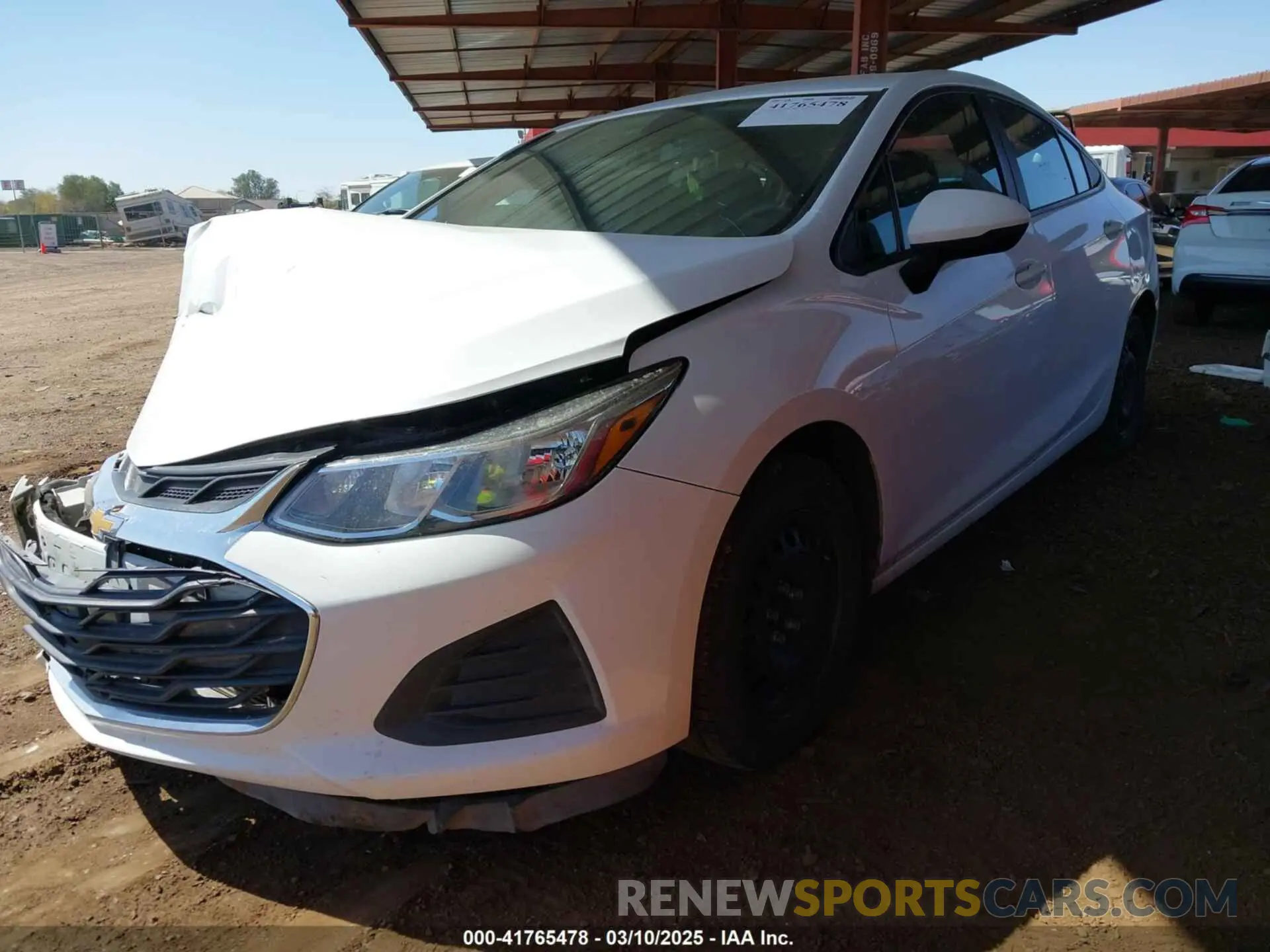 2 fotografías del automóvil dañado 1G1BC5SM8K7147845 CHEVROLET CRUZE 2019