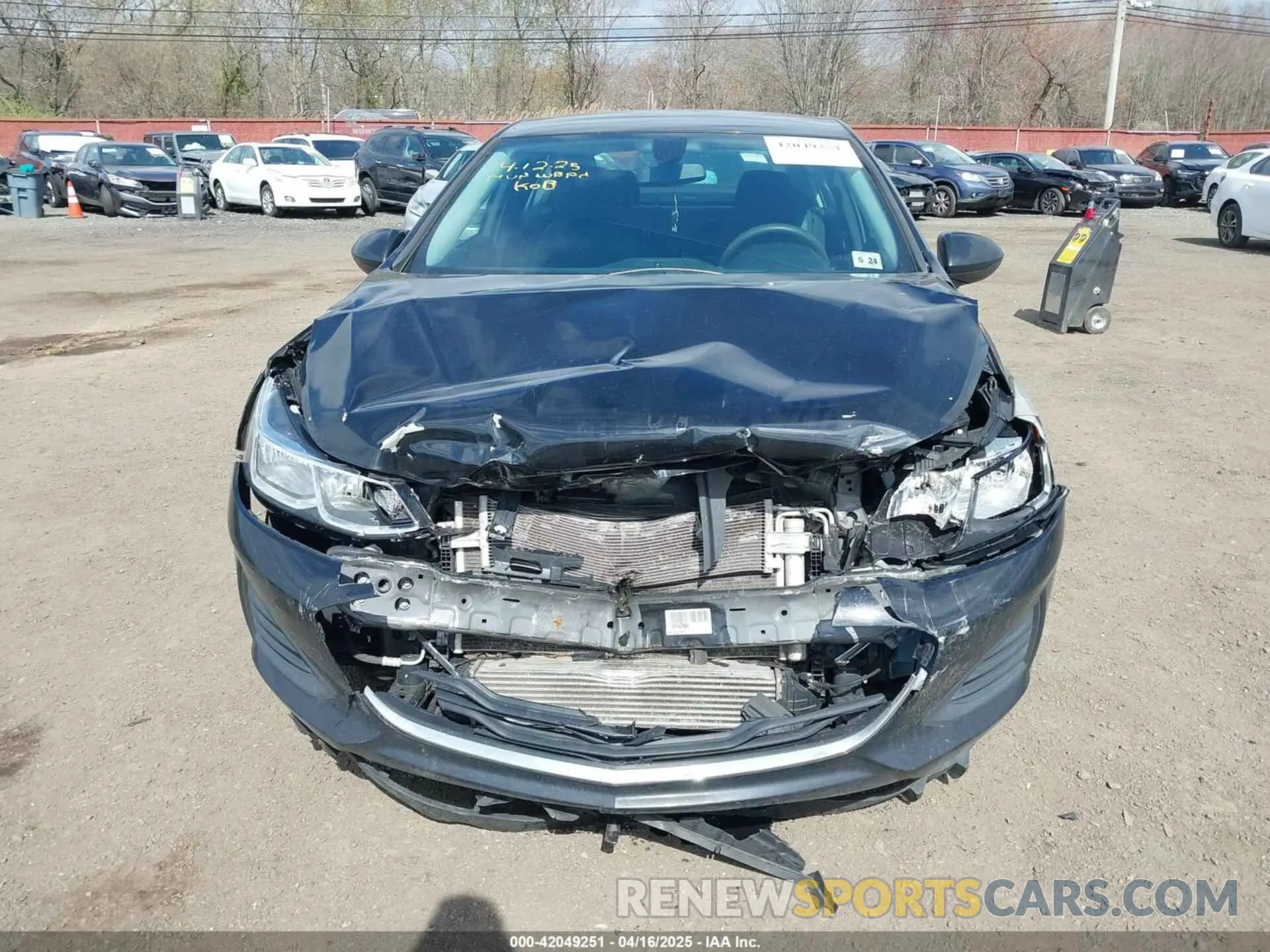12 fotografías del automóvil dañado 1G1BC5SM8K7151216 CHEVROLET CRUZE 2019