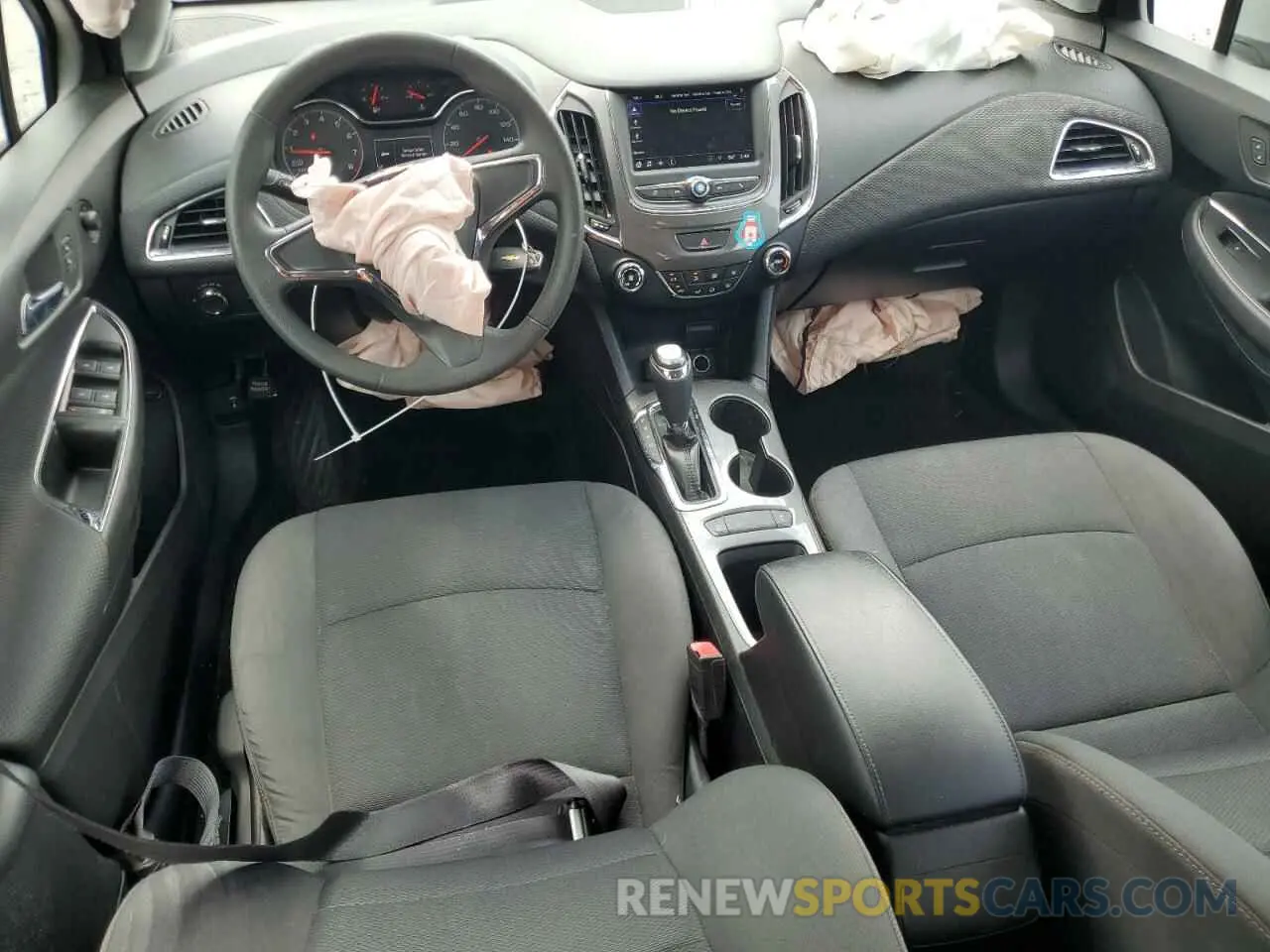 8 fotografías del automóvil dañado 1G1BC5SM9K7109928 CHEVROLET CRUZE 2019