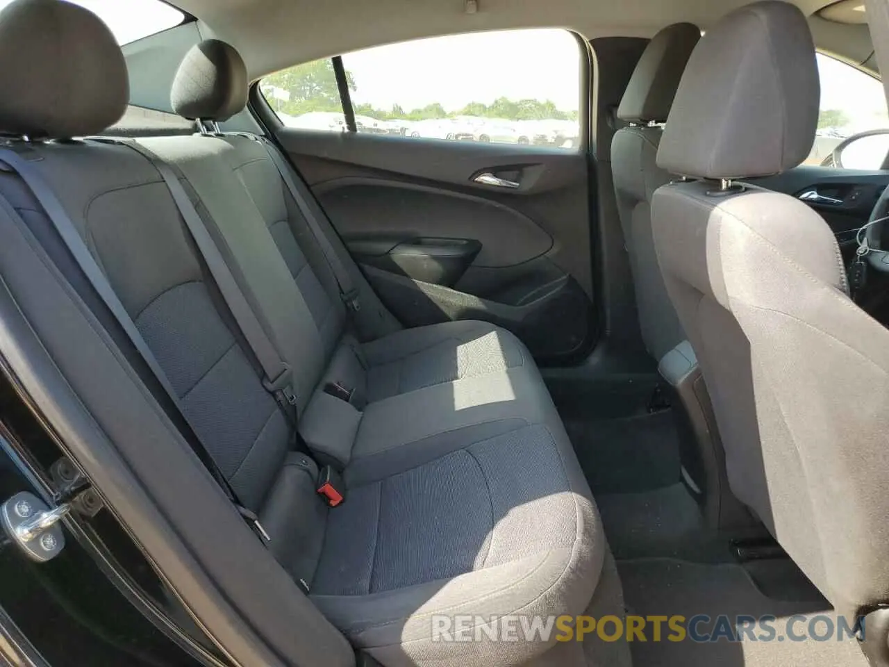 10 fotografías del automóvil dañado 1G1BC5SM9K7112263 CHEVROLET CRUZE 2019
