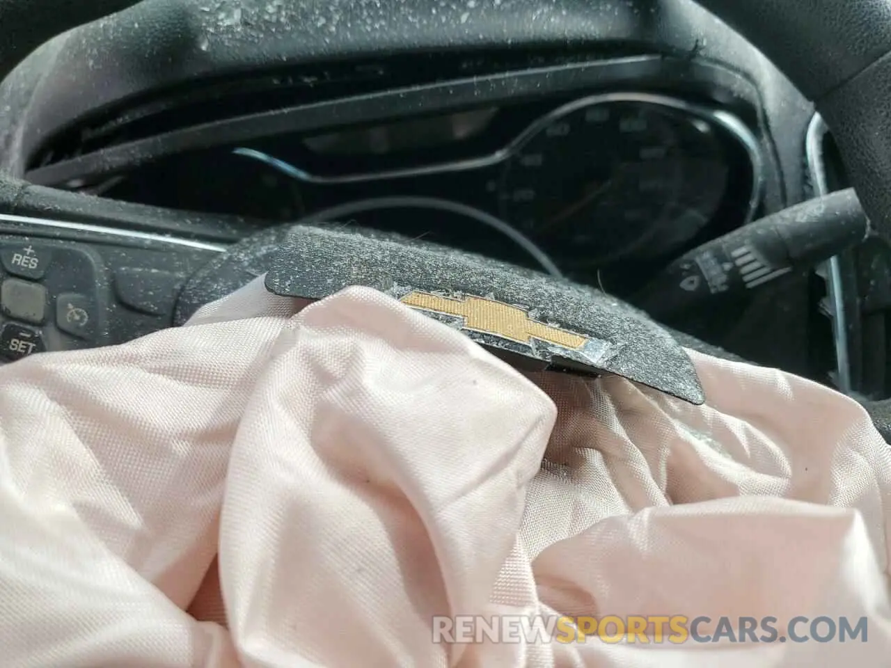 9 fotografías del automóvil dañado 1G1BC5SM9K7126633 CHEVROLET CRUZE 2019