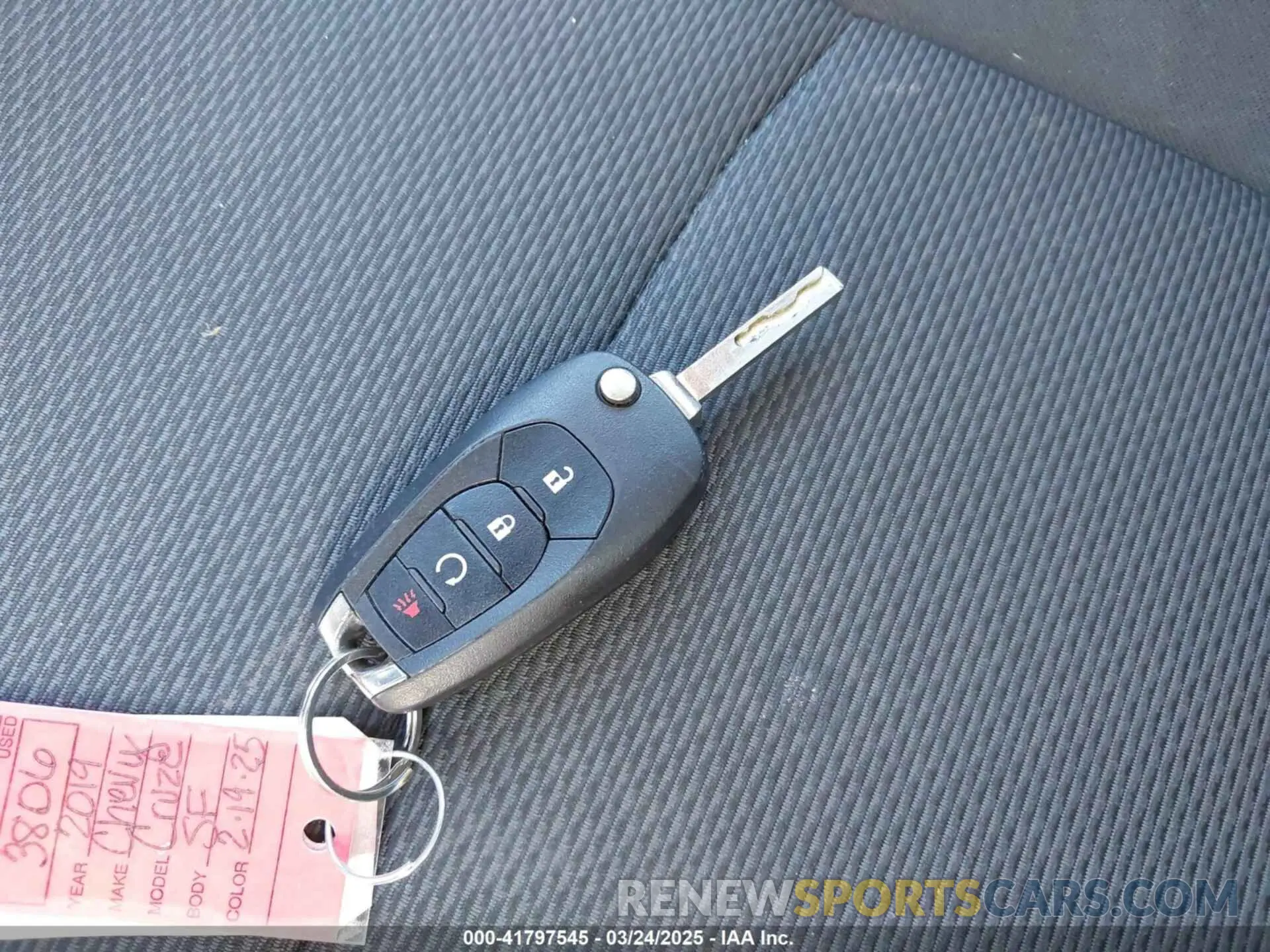 11 fotografías del automóvil dañado 1G1BC5SM9K7134778 CHEVROLET CRUZE 2019