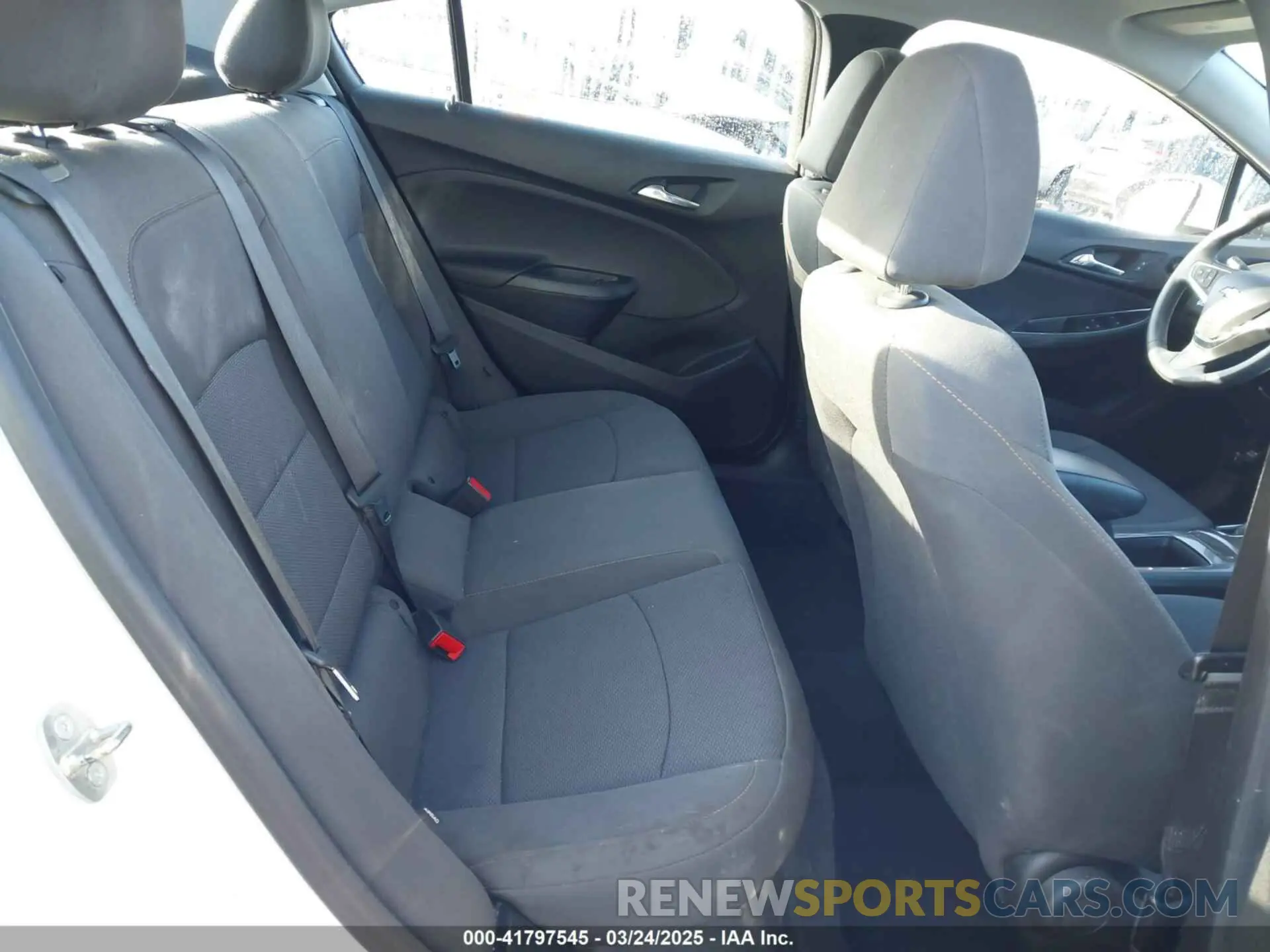 8 fotografías del automóvil dañado 1G1BC5SM9K7134778 CHEVROLET CRUZE 2019