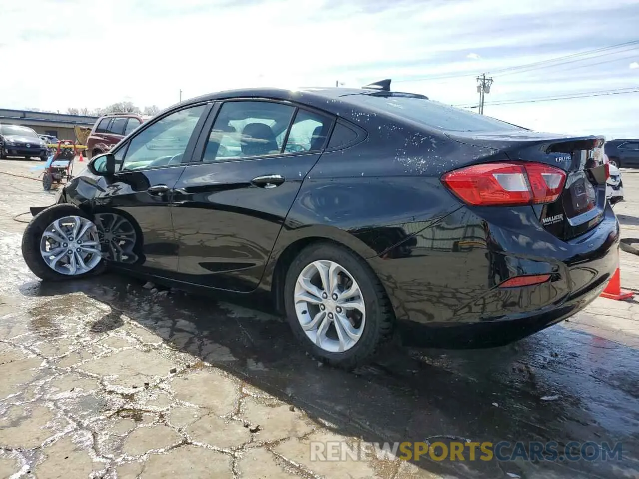 2 fotografías del automóvil dañado 1G1BC5SM9K7149541 CHEVROLET CRUZE 2019