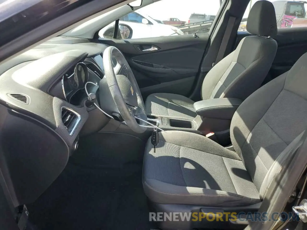 7 fotografías del automóvil dañado 1G1BC5SM9K7149541 CHEVROLET CRUZE 2019