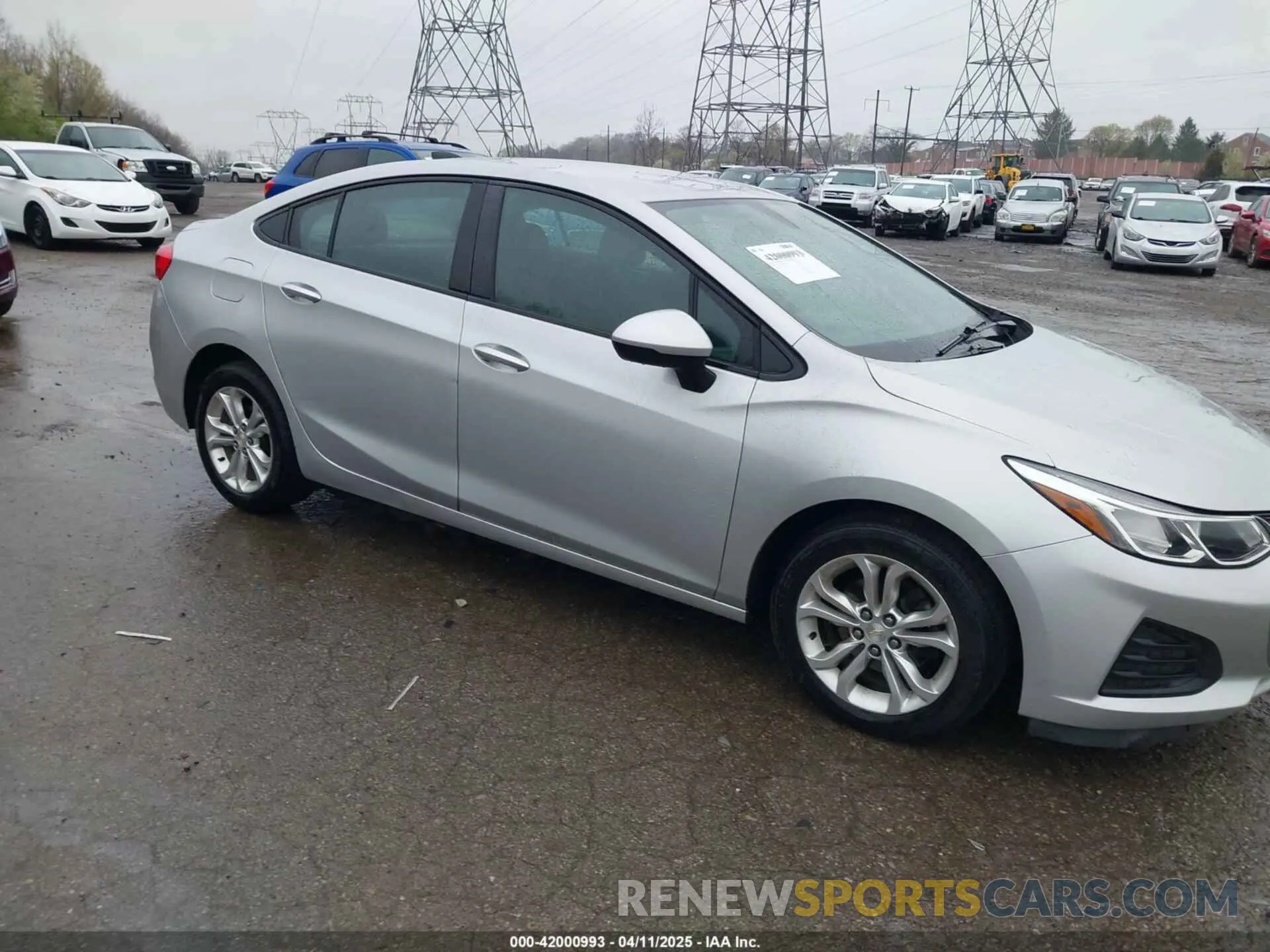 1 fotografías del automóvil dañado 1G1BC5SMXK7135096 CHEVROLET CRUZE 2019
