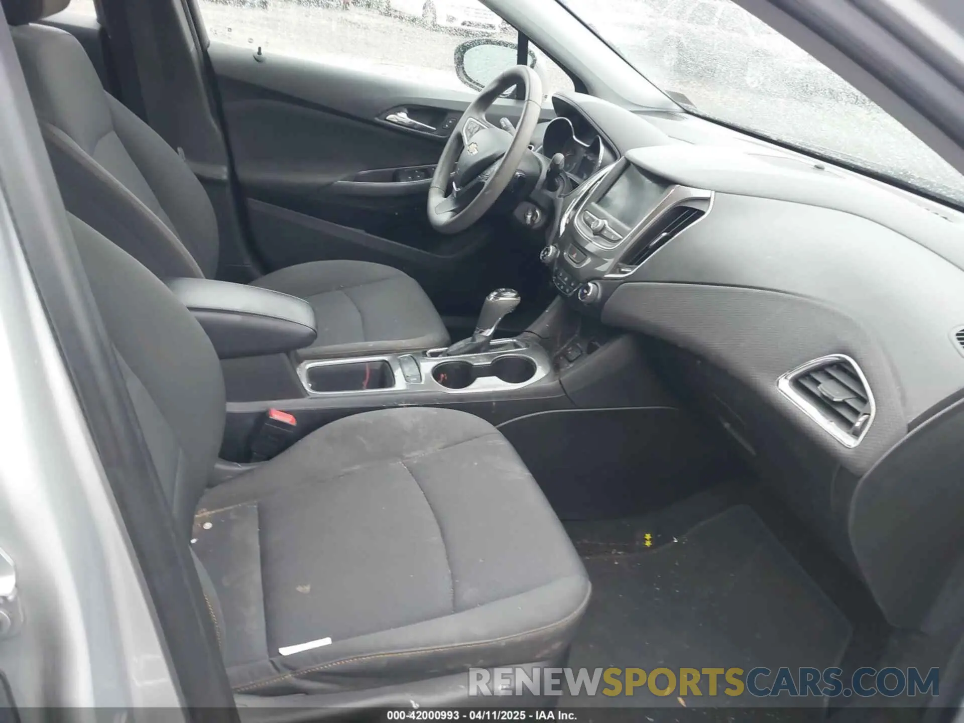 5 fotografías del automóvil dañado 1G1BC5SMXK7135096 CHEVROLET CRUZE 2019