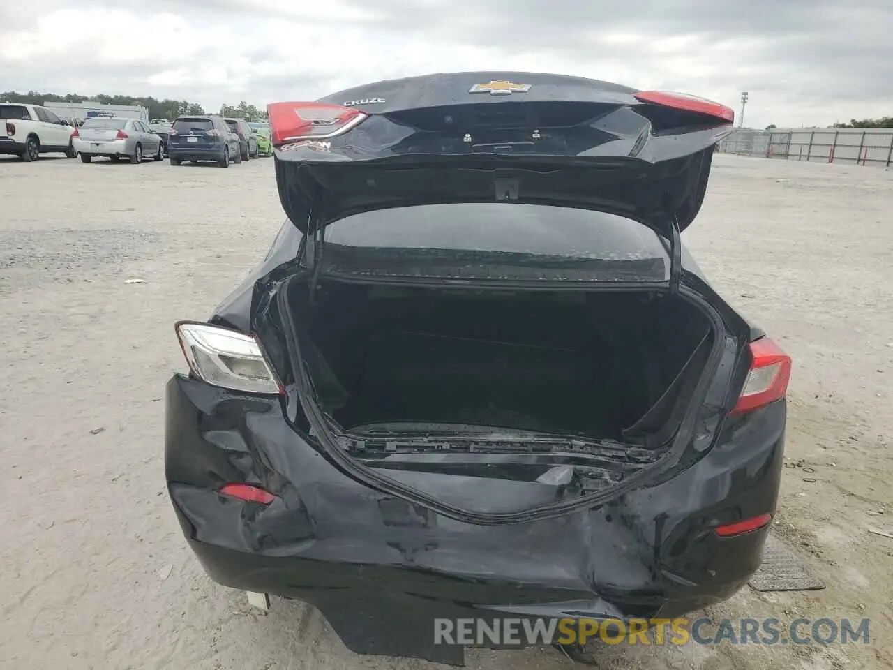 6 fotografías del automóvil dañado 1G1BE5SM0K7107804 CHEVROLET CRUZE 2019