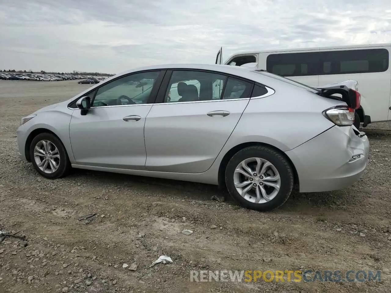2 fotografías del automóvil dañado 1G1BE5SM0K7117359 CHEVROLET CRUZE 2019