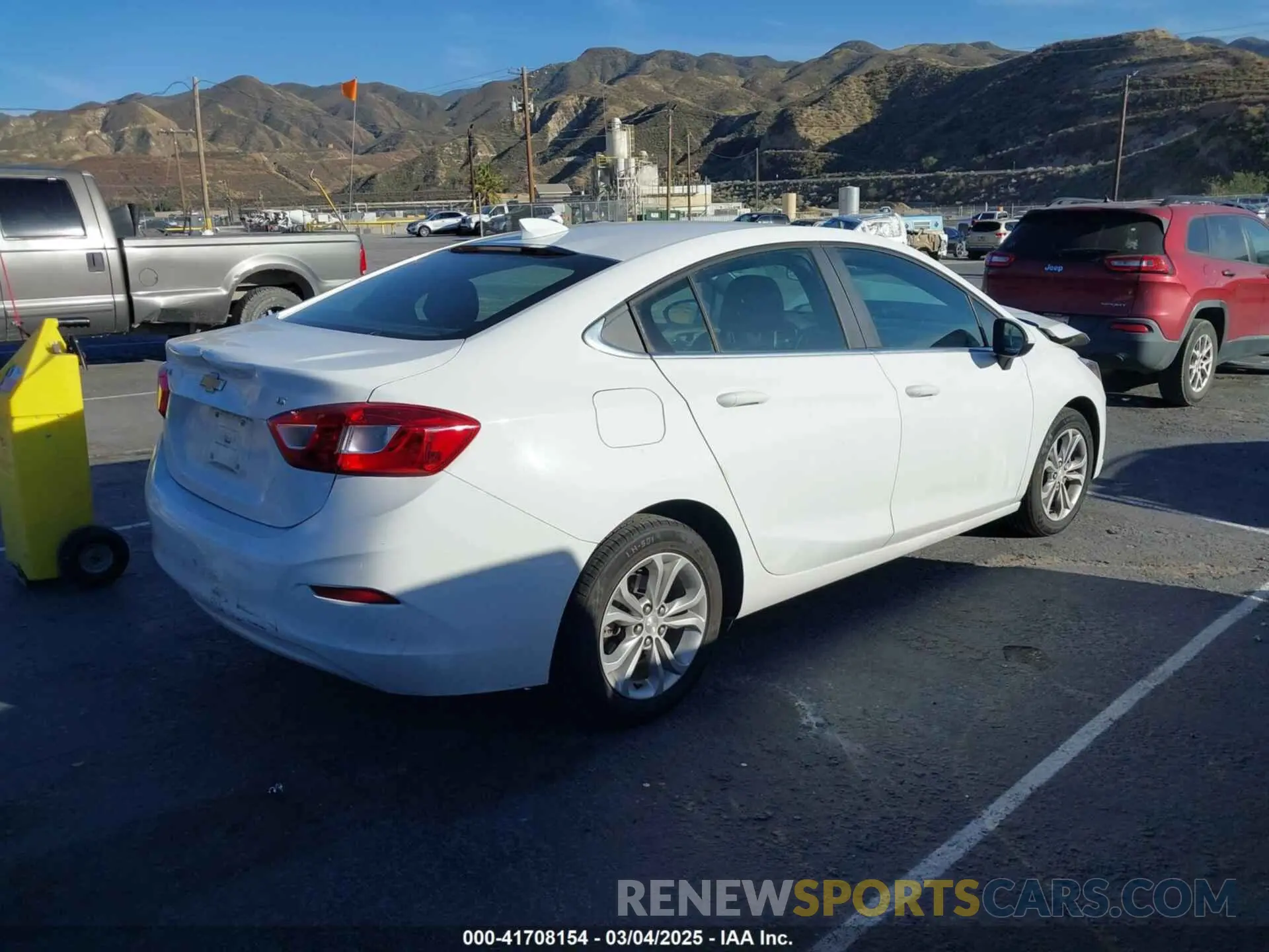 4 fotografías del automóvil dañado 1G1BE5SM0K7121251 CHEVROLET CRUZE 2019