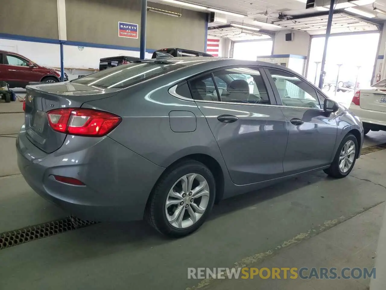 3 fotografías del automóvil dañado 1G1BE5SM0K7124215 CHEVROLET CRUZE 2019