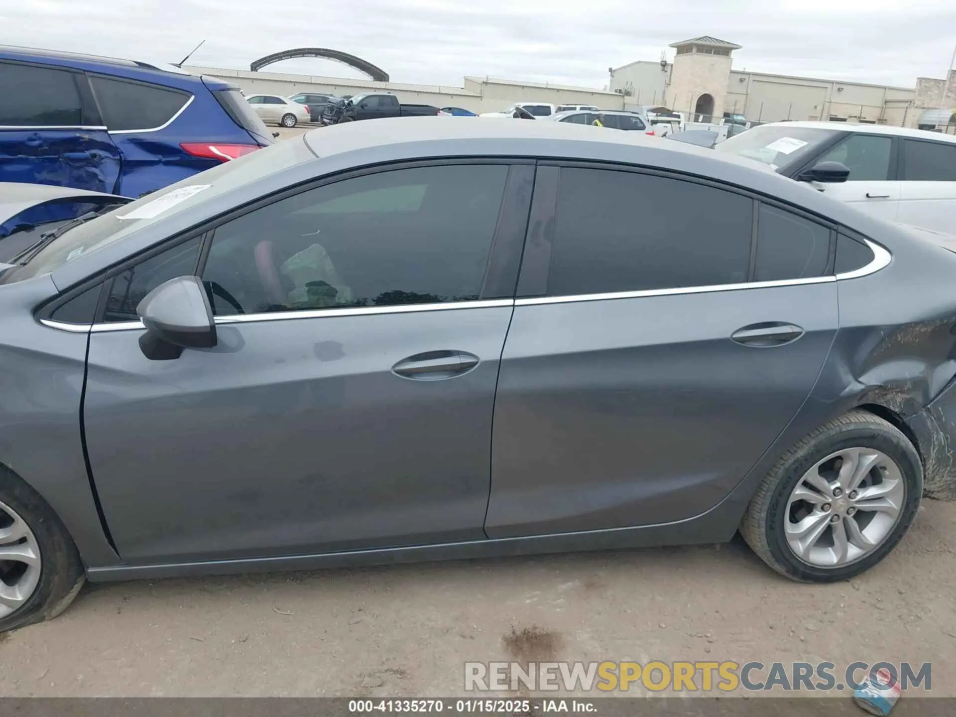 14 fotografías del automóvil dañado 1G1BE5SM1K7127608 CHEVROLET CRUZE 2019