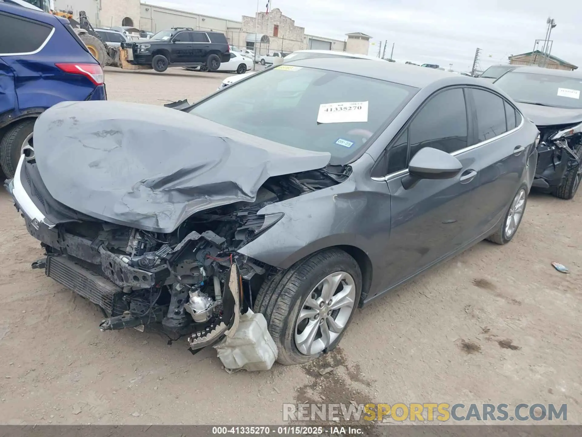 2 fotografías del automóvil dañado 1G1BE5SM1K7127608 CHEVROLET CRUZE 2019