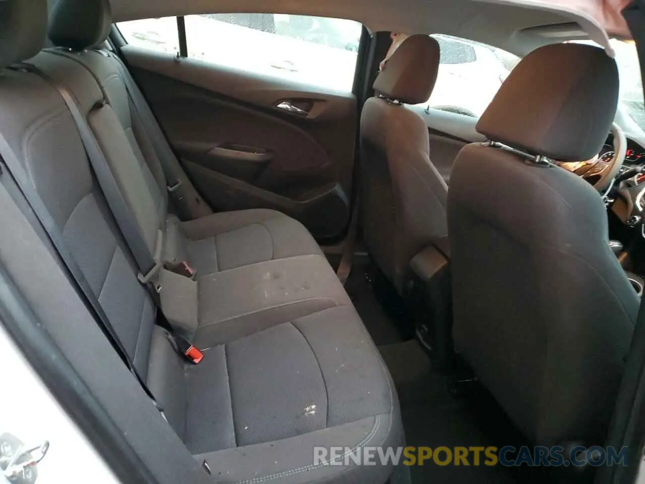 10 fotografías del automóvil dañado 1G1BE5SM1K7140472 CHEVROLET CRUZE 2019