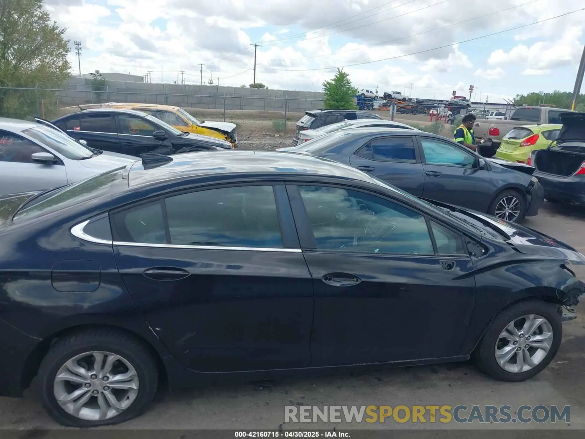 14 fotografías del automóvil dañado 1G1BE5SM1K7141234 CHEVROLET CRUZE 2019