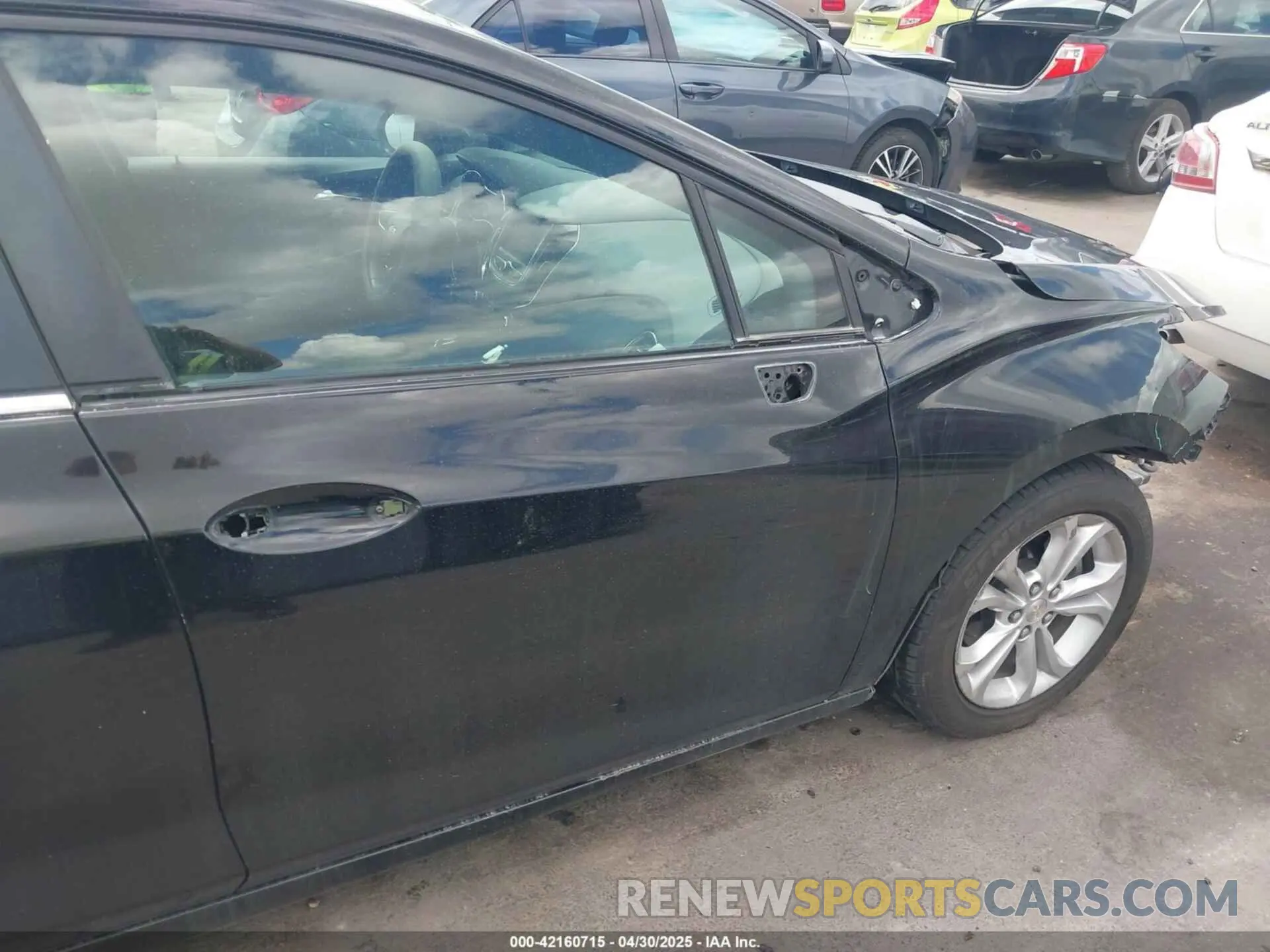 18 fotografías del automóvil dañado 1G1BE5SM1K7141234 CHEVROLET CRUZE 2019