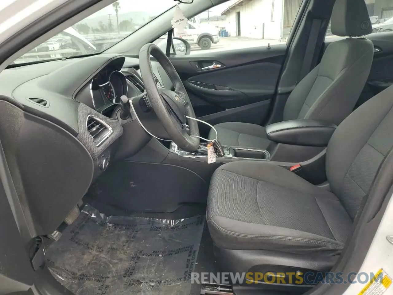 7 fotografías del automóvil dañado 1G1BE5SM1K7143582 CHEVROLET CRUZE 2019