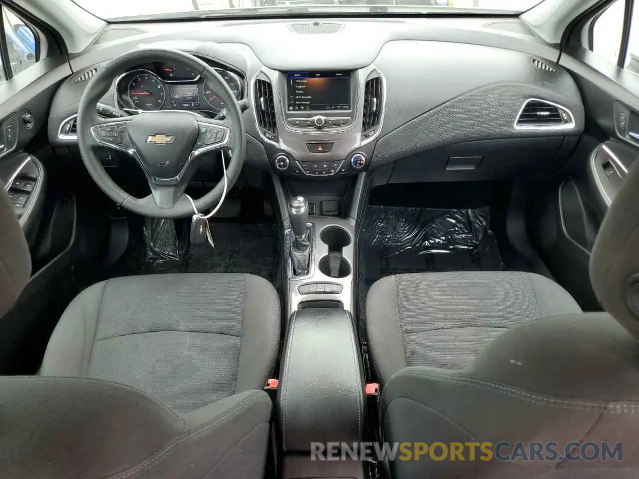 8 fotografías del automóvil dañado 1G1BE5SM1K7143582 CHEVROLET CRUZE 2019