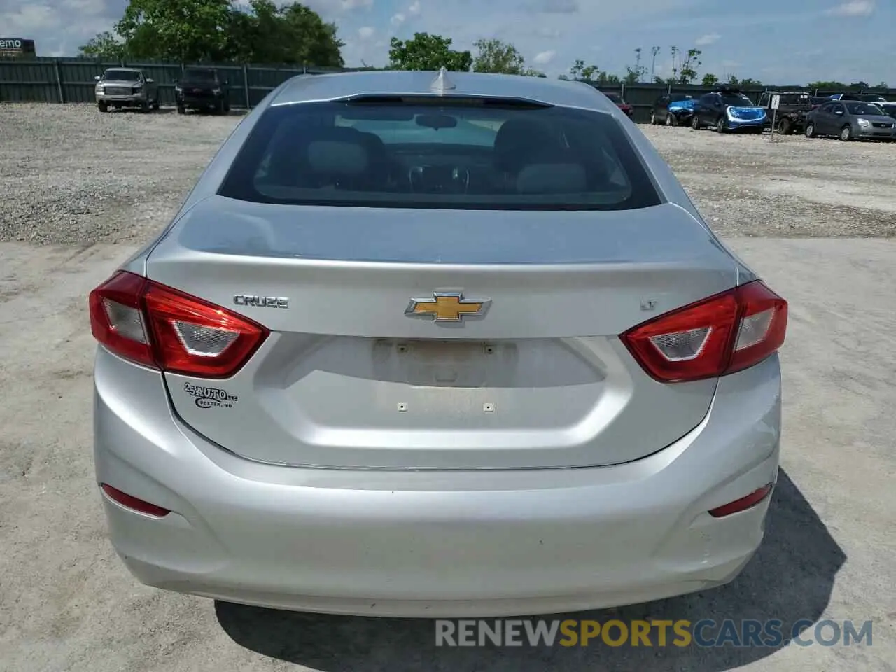 6 fotografías del automóvil dañado 1G1BE5SM2K7117279 CHEVROLET CRUZE 2019