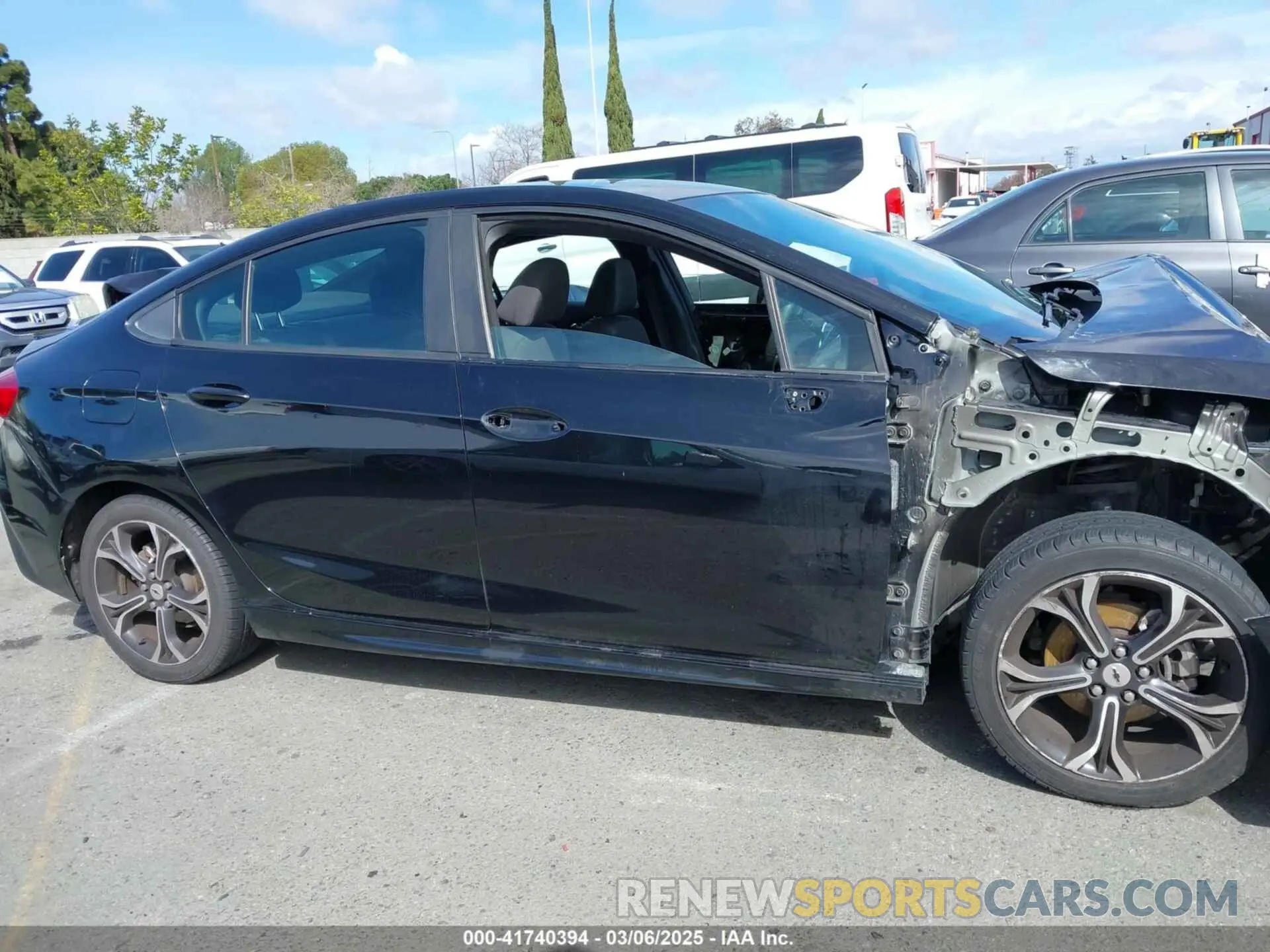 14 fotografías del automóvil dañado 1G1BE5SM2K7119985 CHEVROLET CRUZE 2019