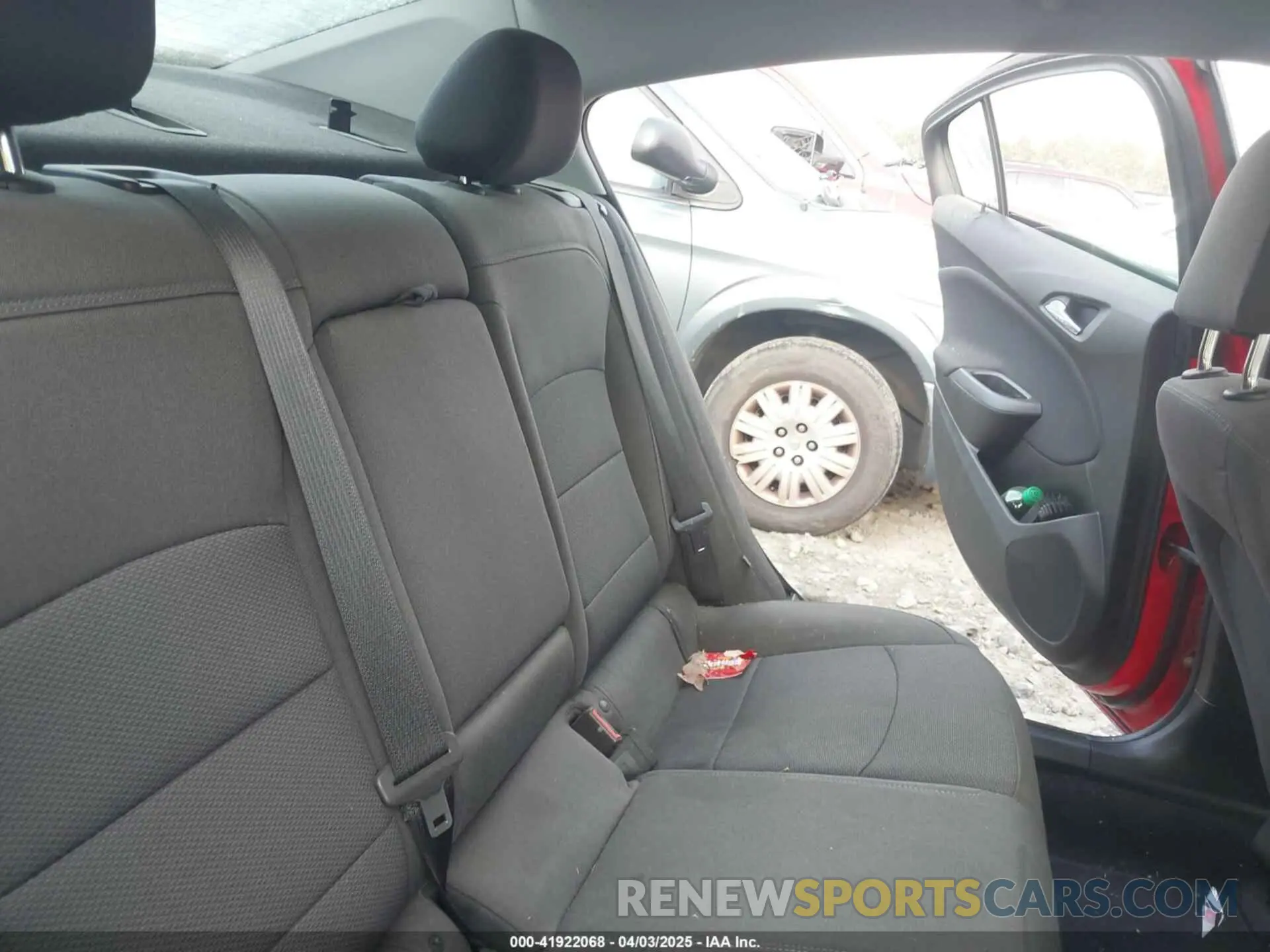 8 fotografías del automóvil dañado 1G1BE5SM2K7127942 CHEVROLET CRUZE 2019