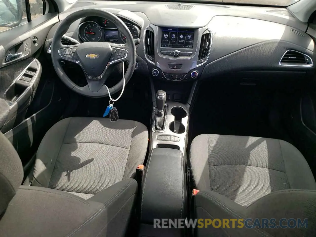 8 fotografías del automóvil dañado 1G1BE5SM2K7134812 CHEVROLET CRUZE 2019