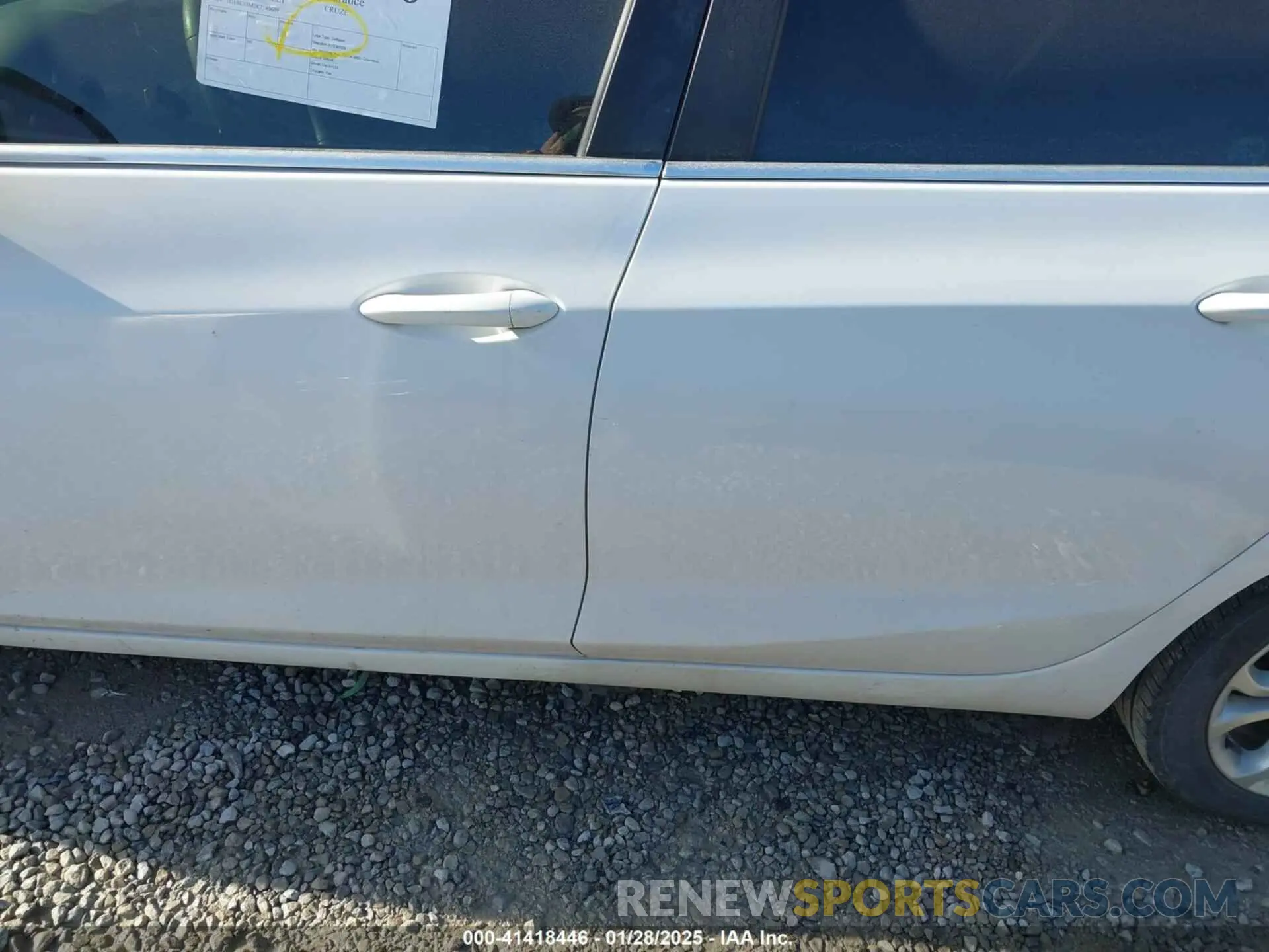 15 fotografías del automóvil dañado 1G1BE5SM2K7140609 CHEVROLET CRUZE 2019