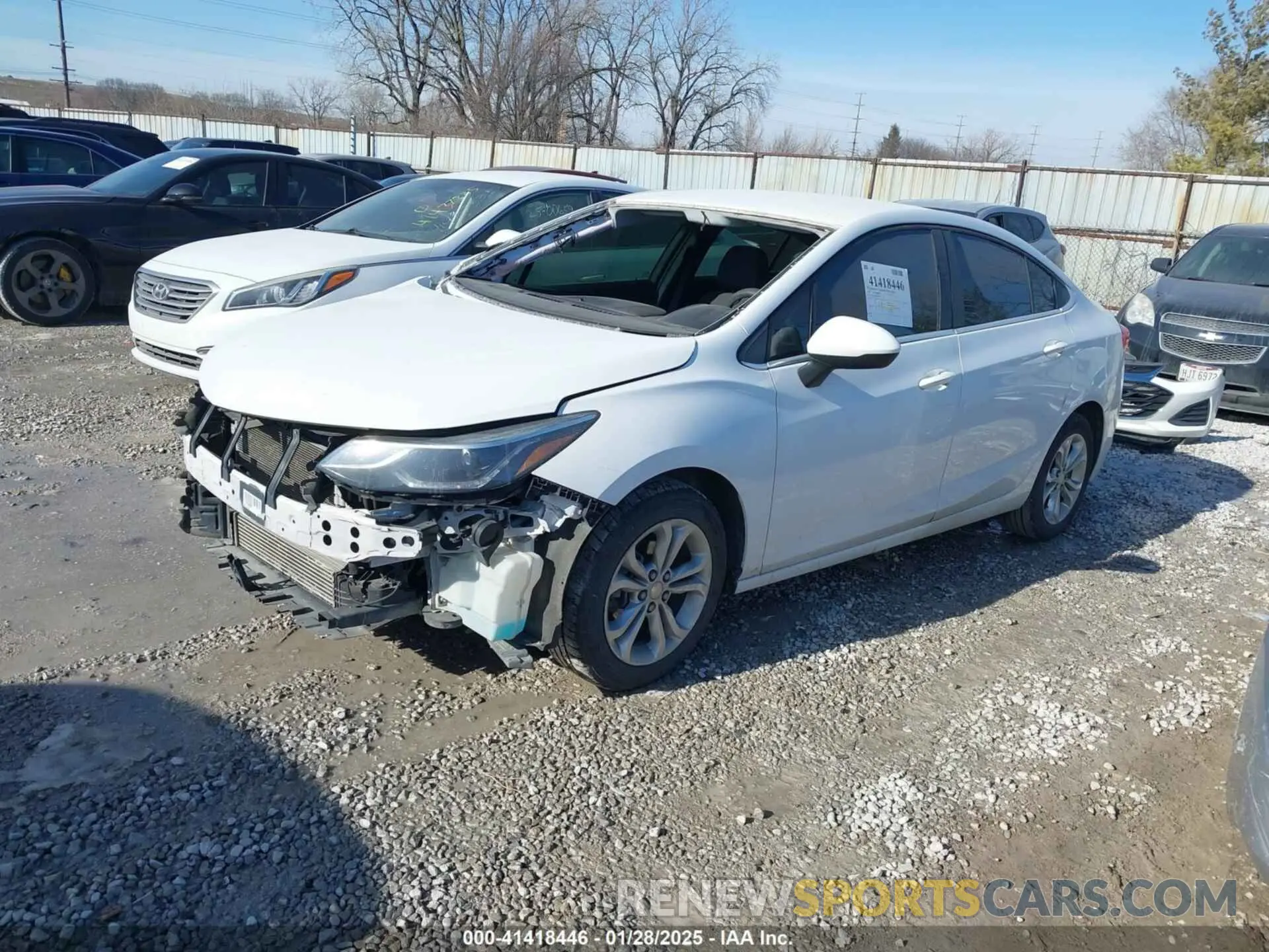 2 fotografías del automóvil dañado 1G1BE5SM2K7140609 CHEVROLET CRUZE 2019