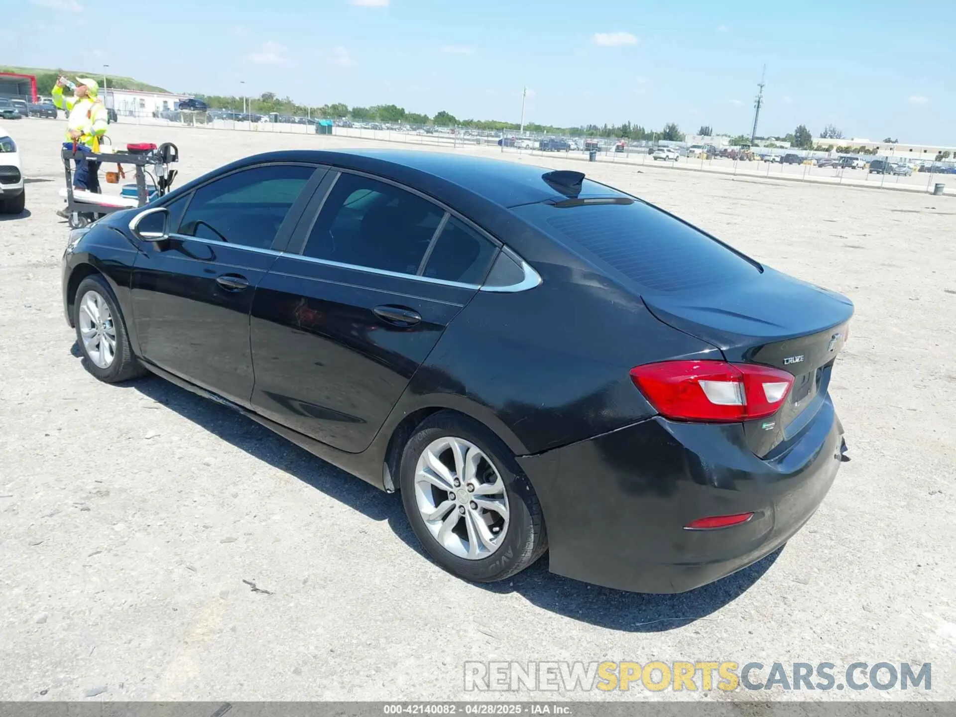 3 fotografías del automóvil dañado 1G1BE5SM2K7145566 CHEVROLET CRUZE 2019