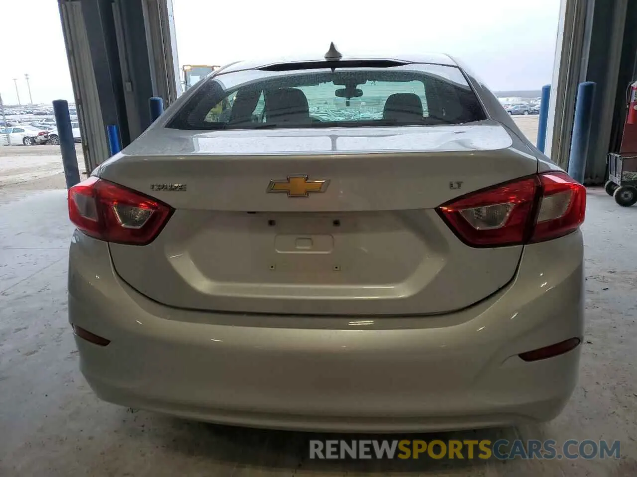 6 fotografías del automóvil dañado 1G1BE5SM3K7116741 CHEVROLET CRUZE 2019